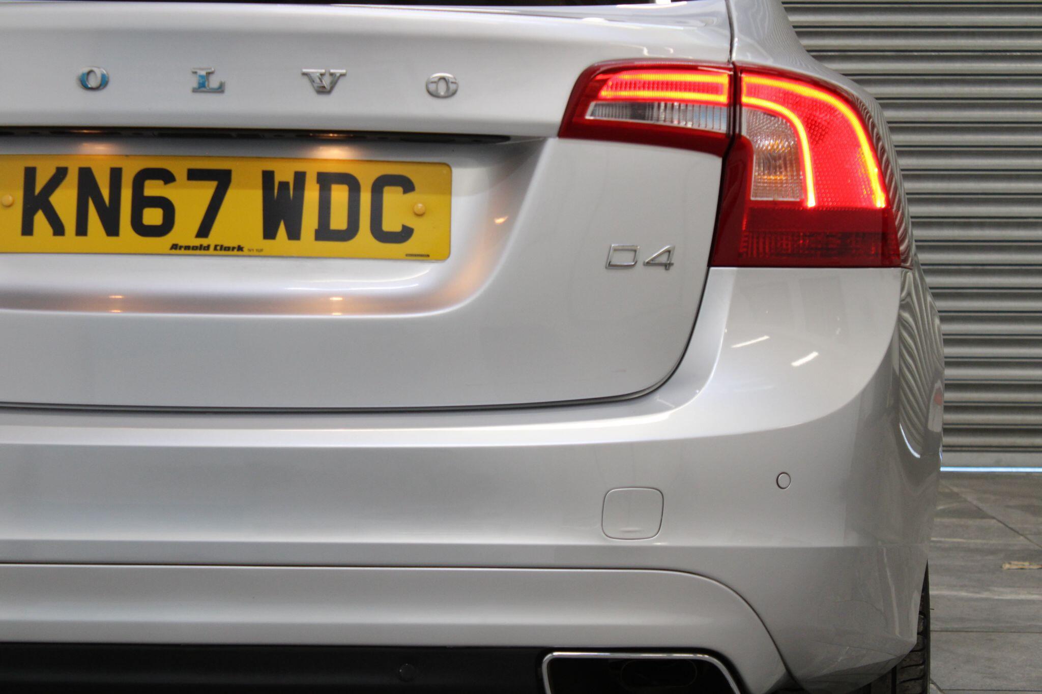 Volvo S60 - Image 15