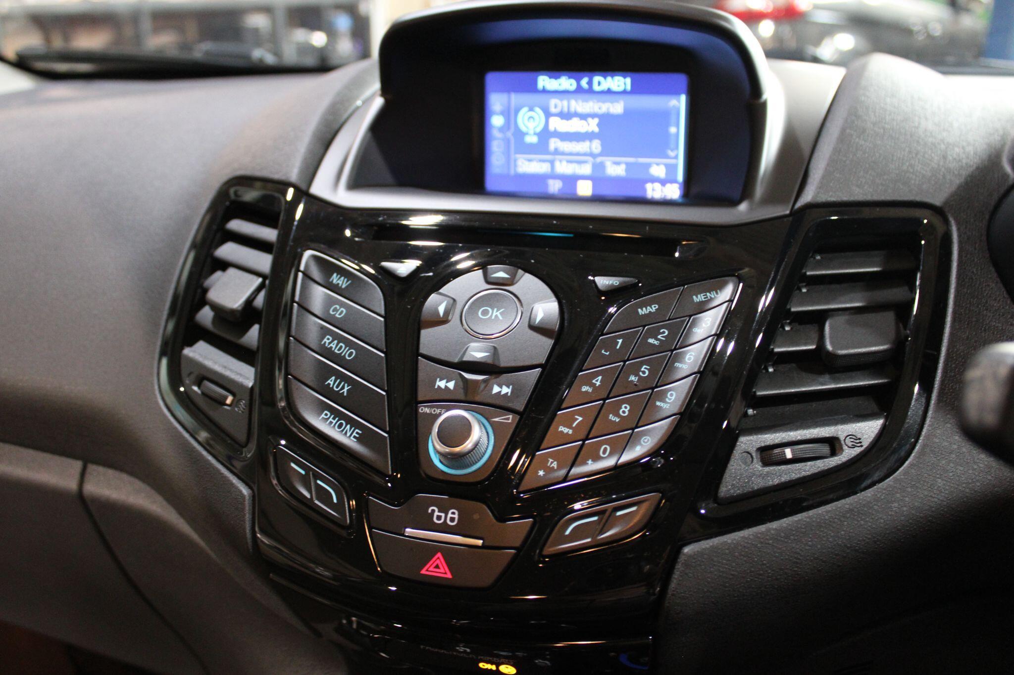 Ford Fiesta - Image 5