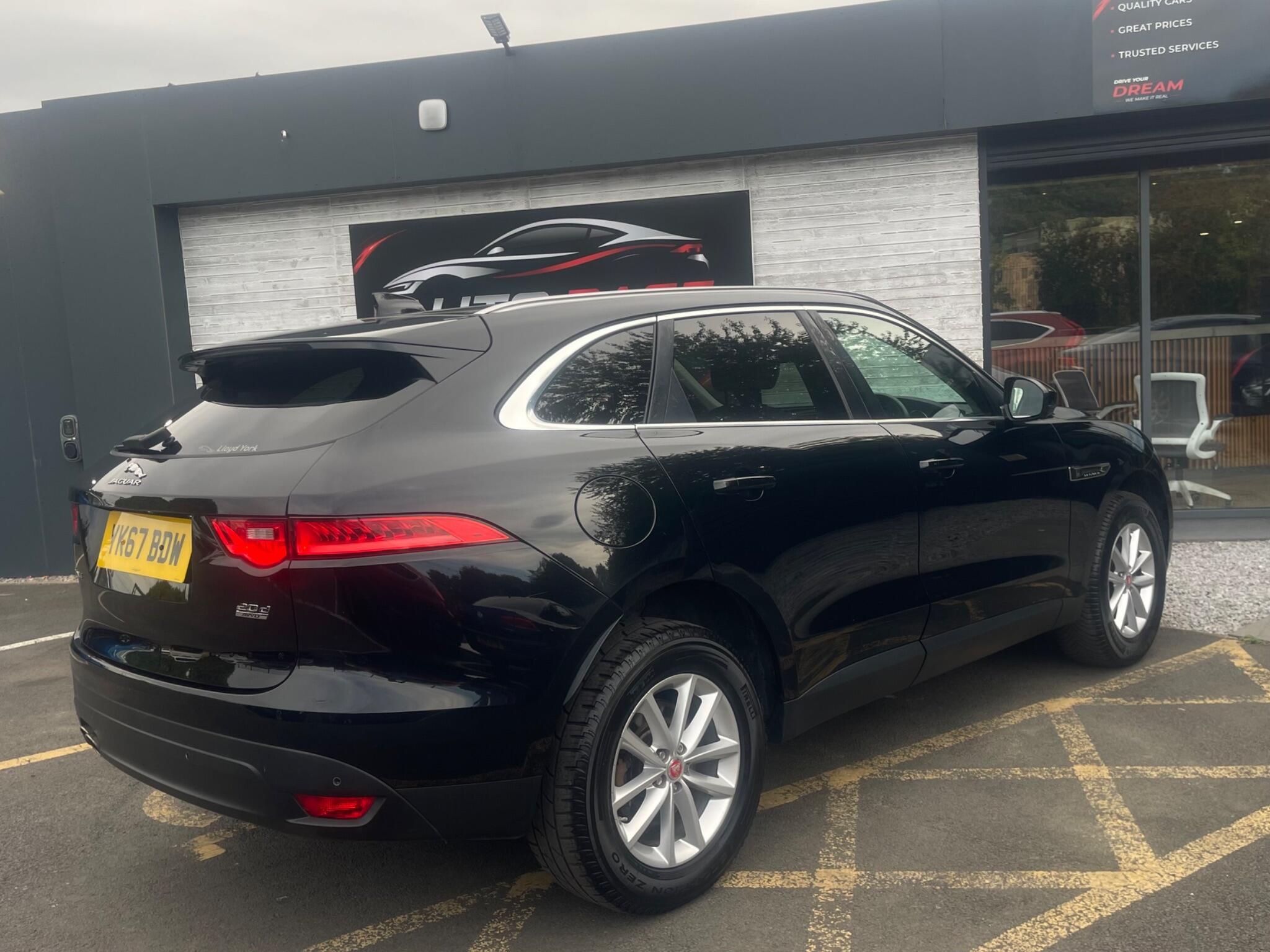 Jaguar F-Pace - Image 14