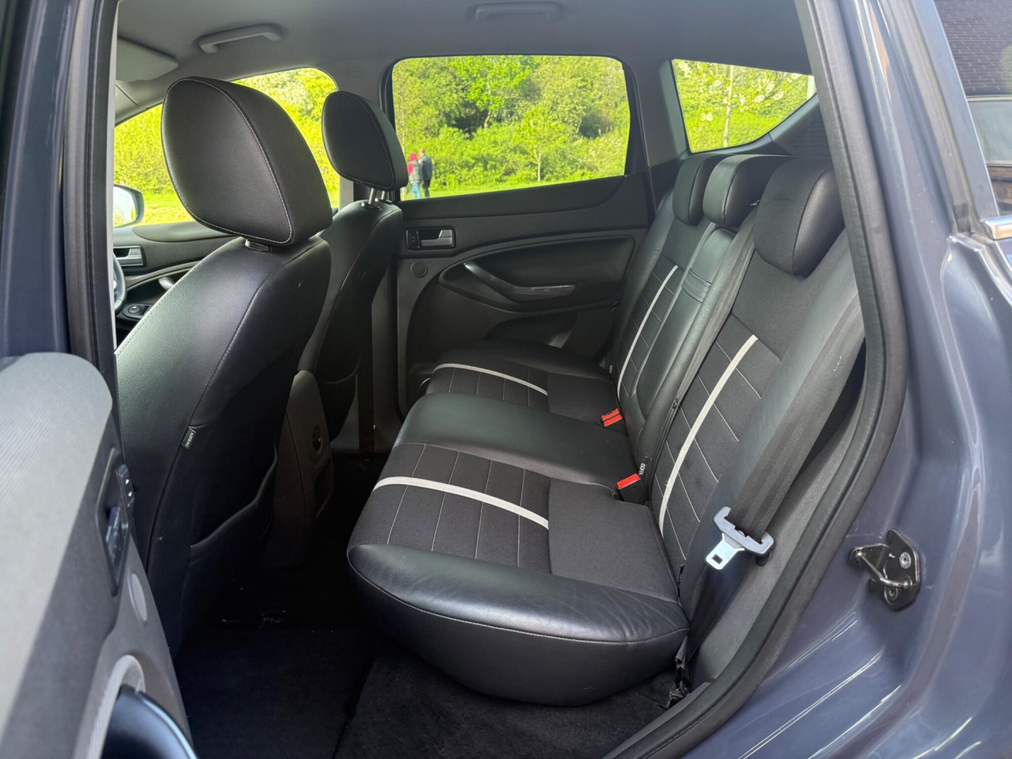 Ford Kuga - Image 11