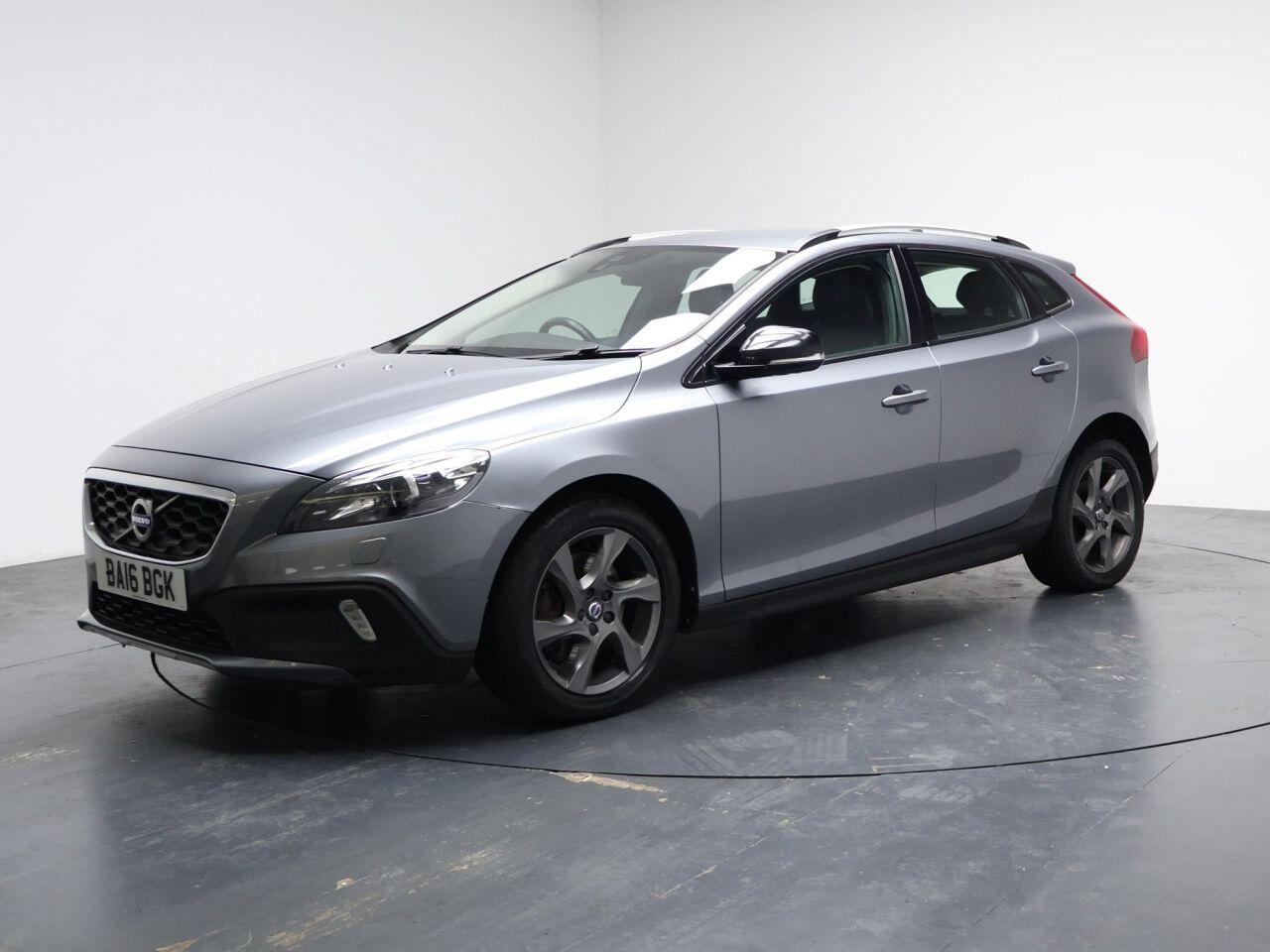 Volvo V40 CROSS COUNTRY - Image 6