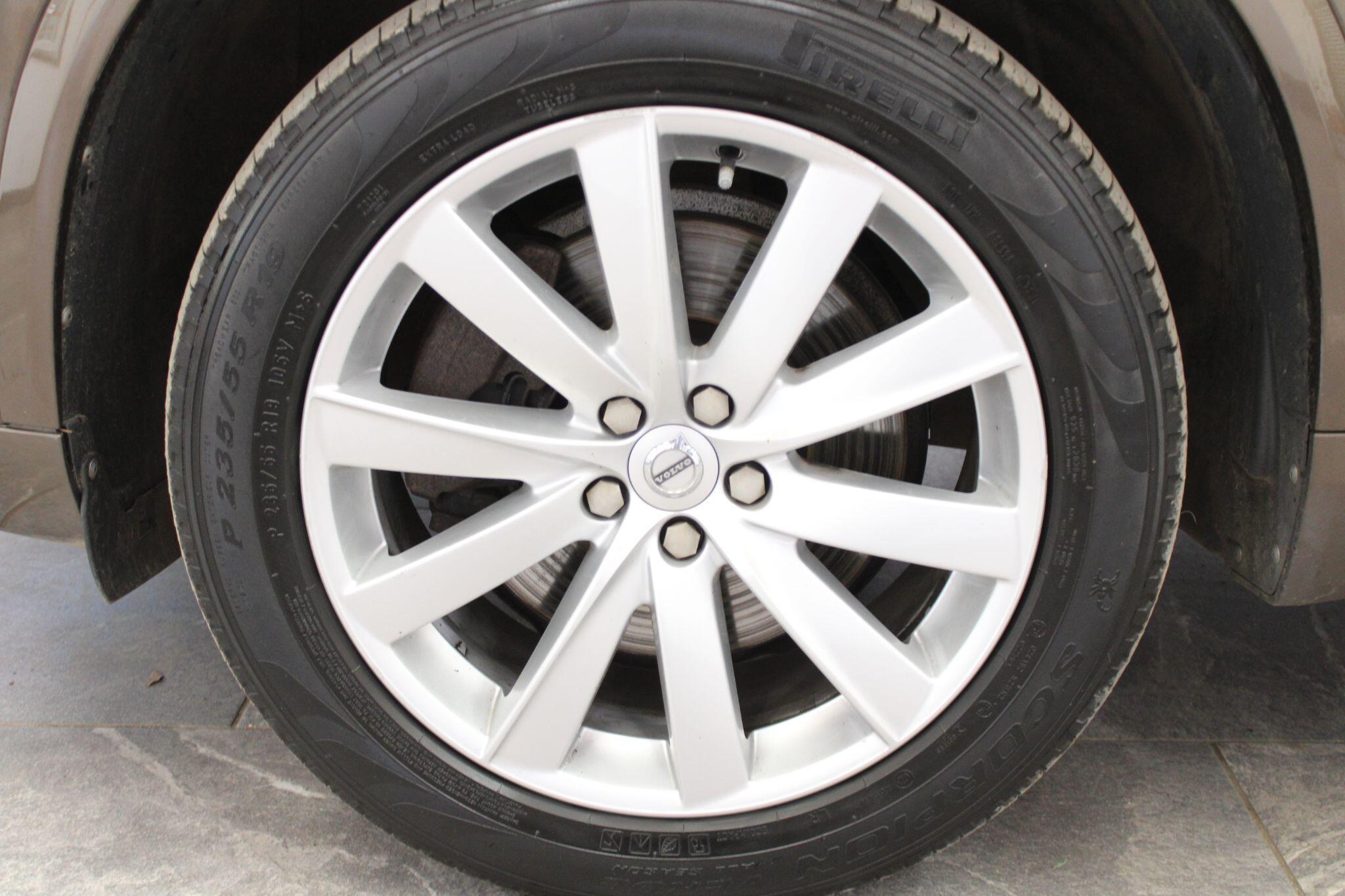 Volvo XC90 - Image 37