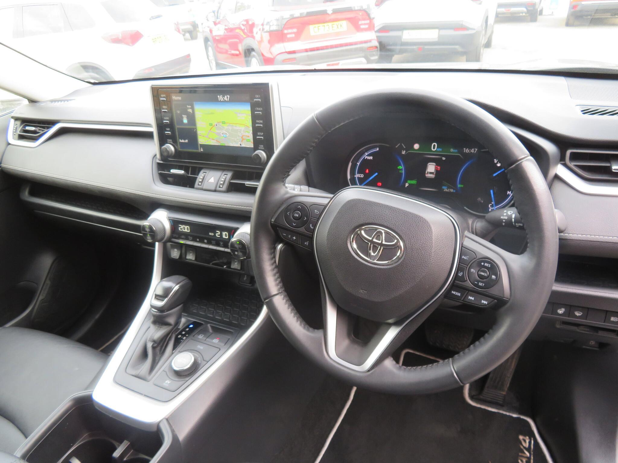 Toyota RAV4 - Image 16