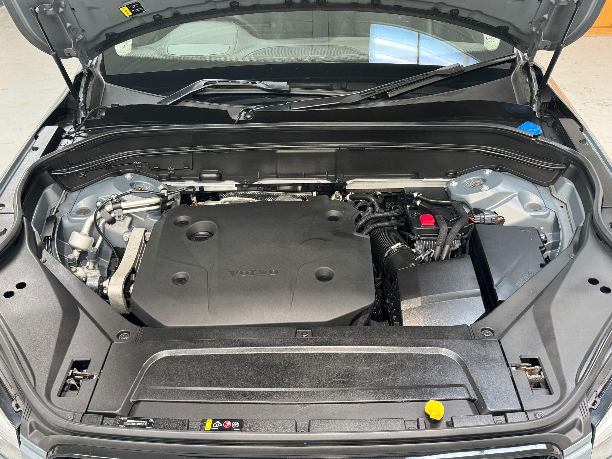 Volvo XC90 - Image 81