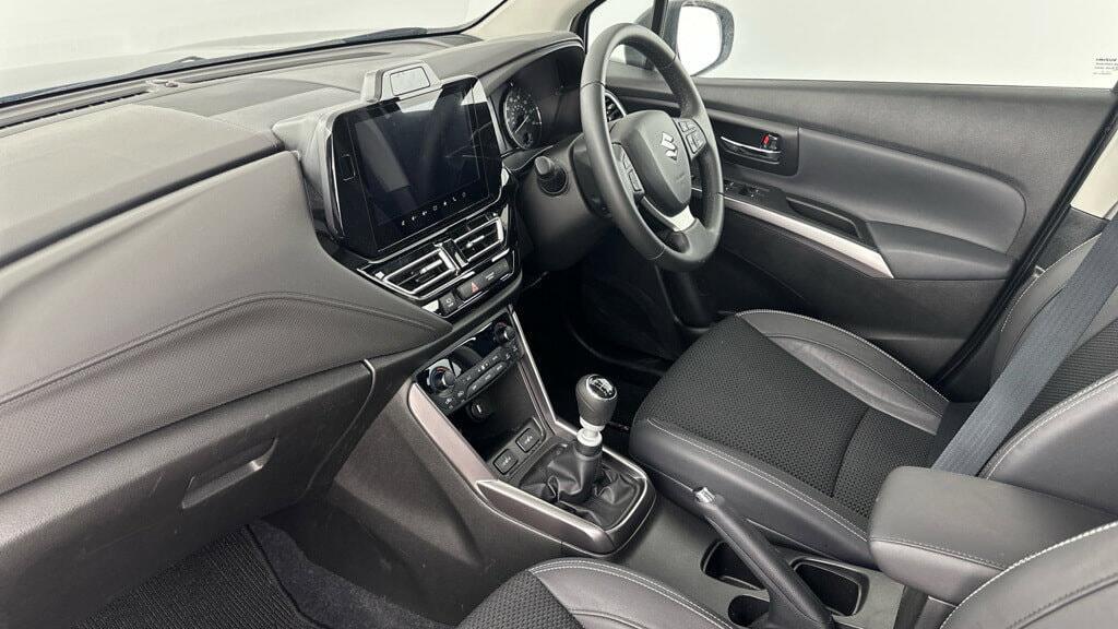 Suzuki S-Cross - Image 9