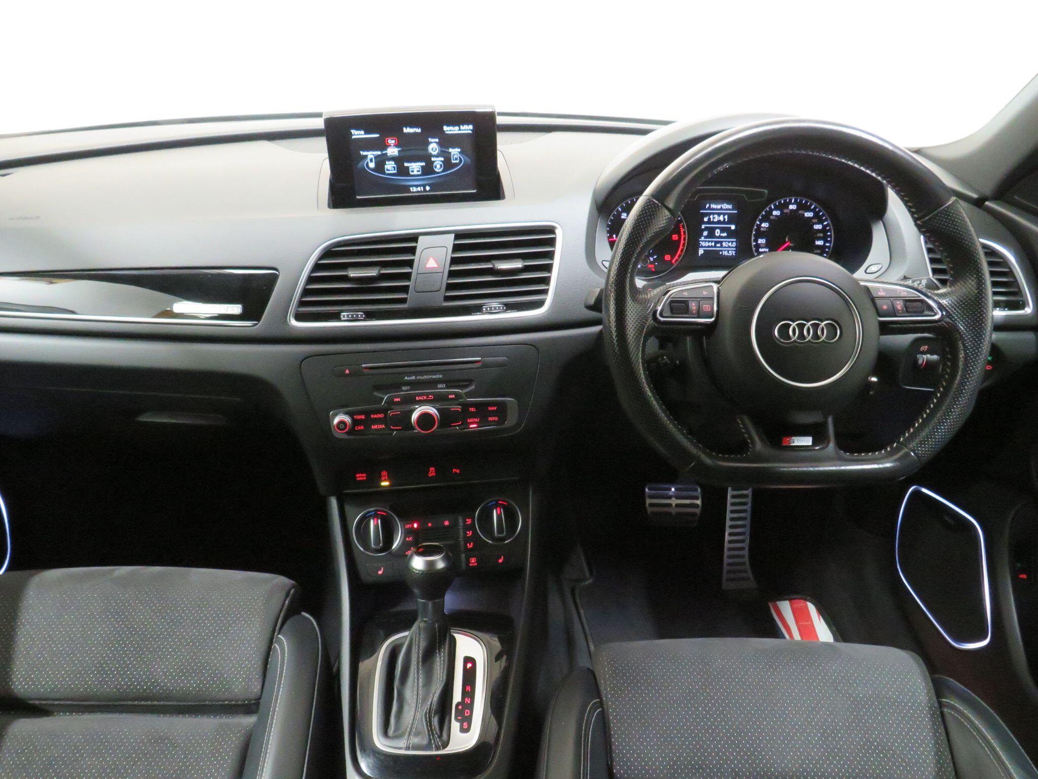 Audi Q3 - Image 13