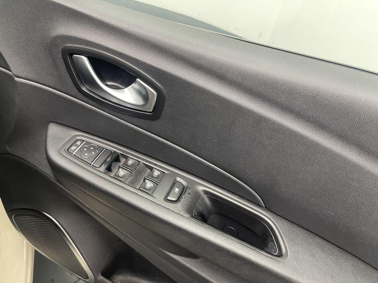 Renault Captur - Image 17