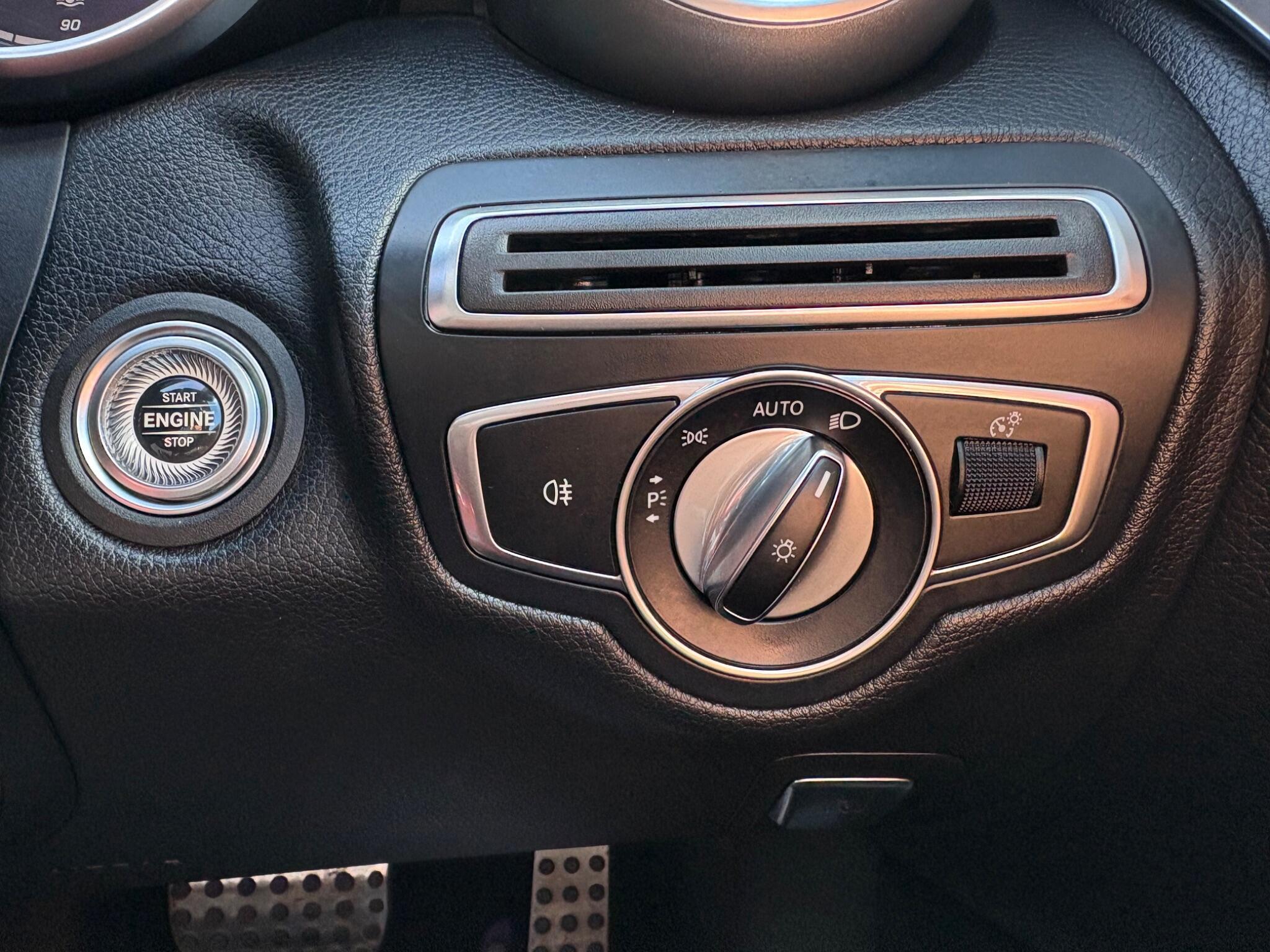 Mercedes C Class - Image 40