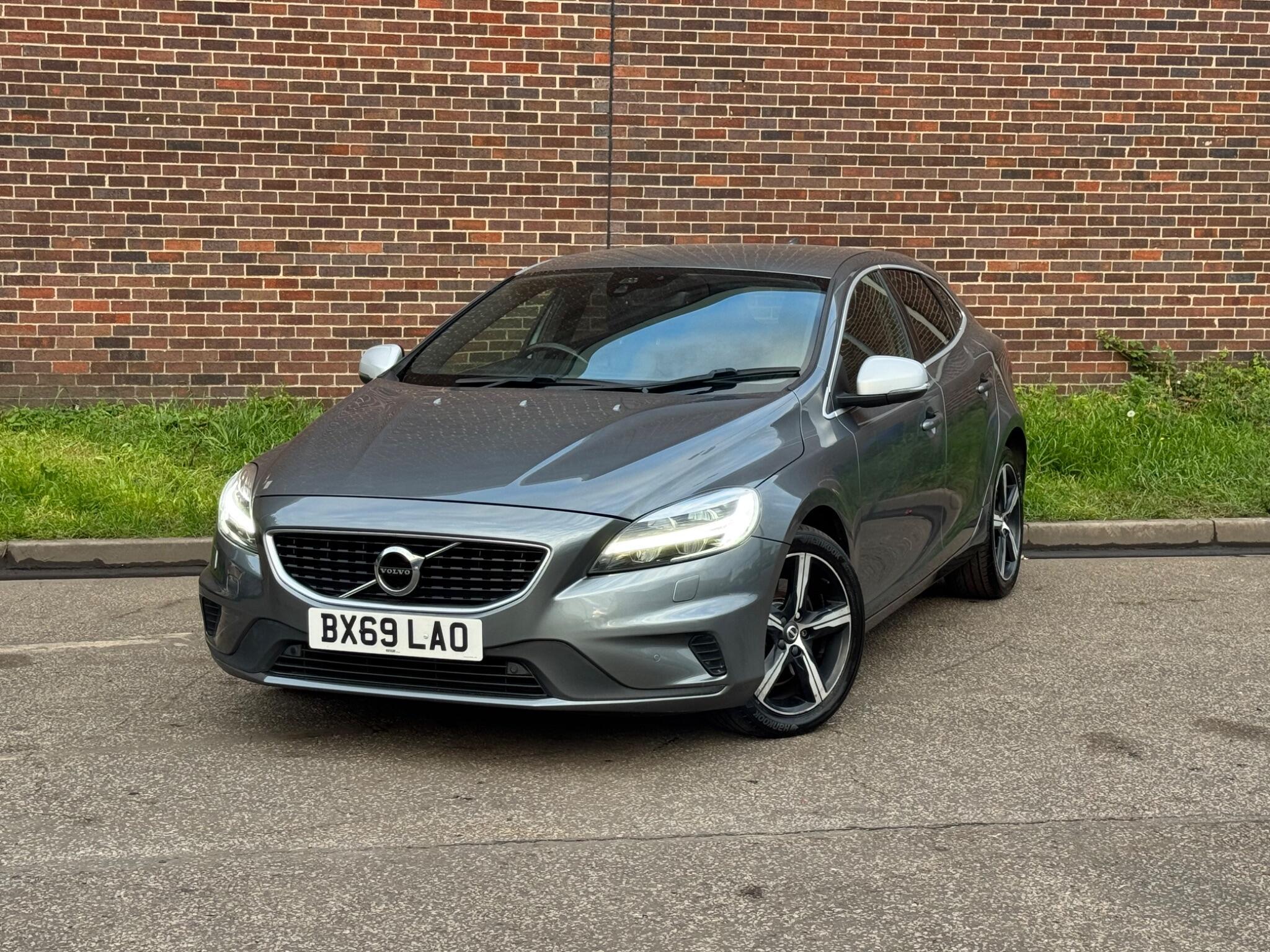 Volvo V40 - Image 9