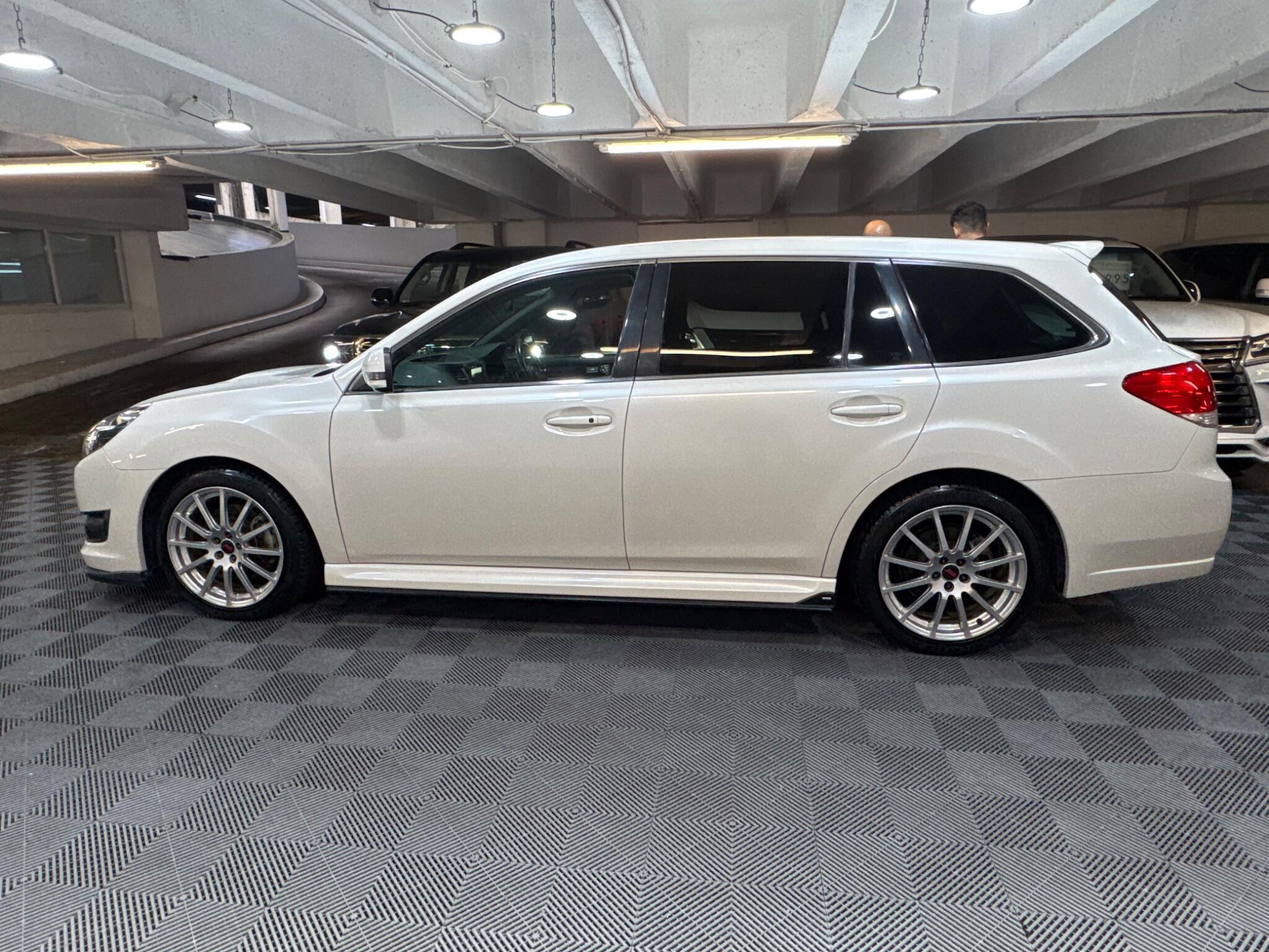 Subaru Legacy - Image 2
