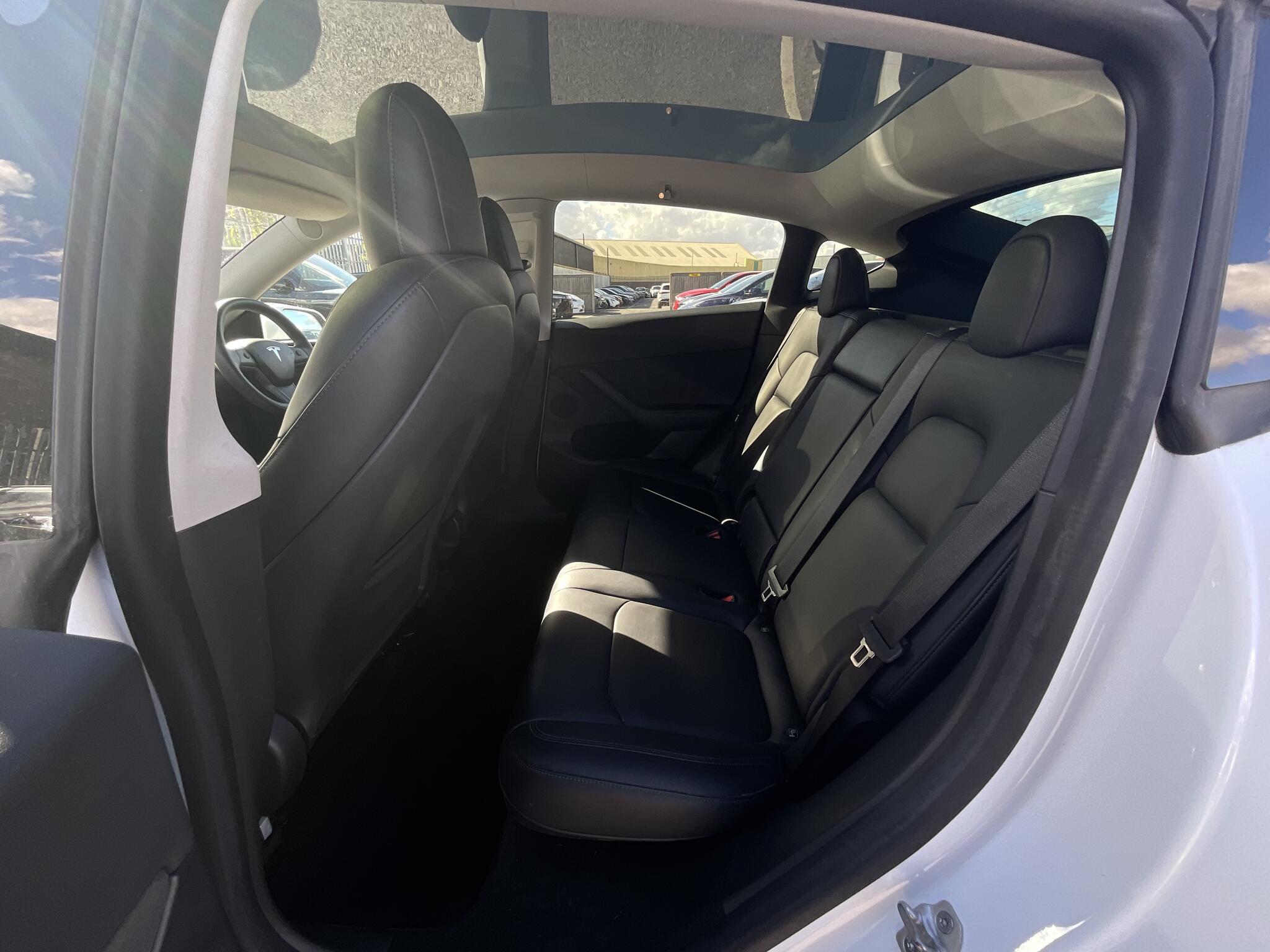 Tesla Model Y - Image 15