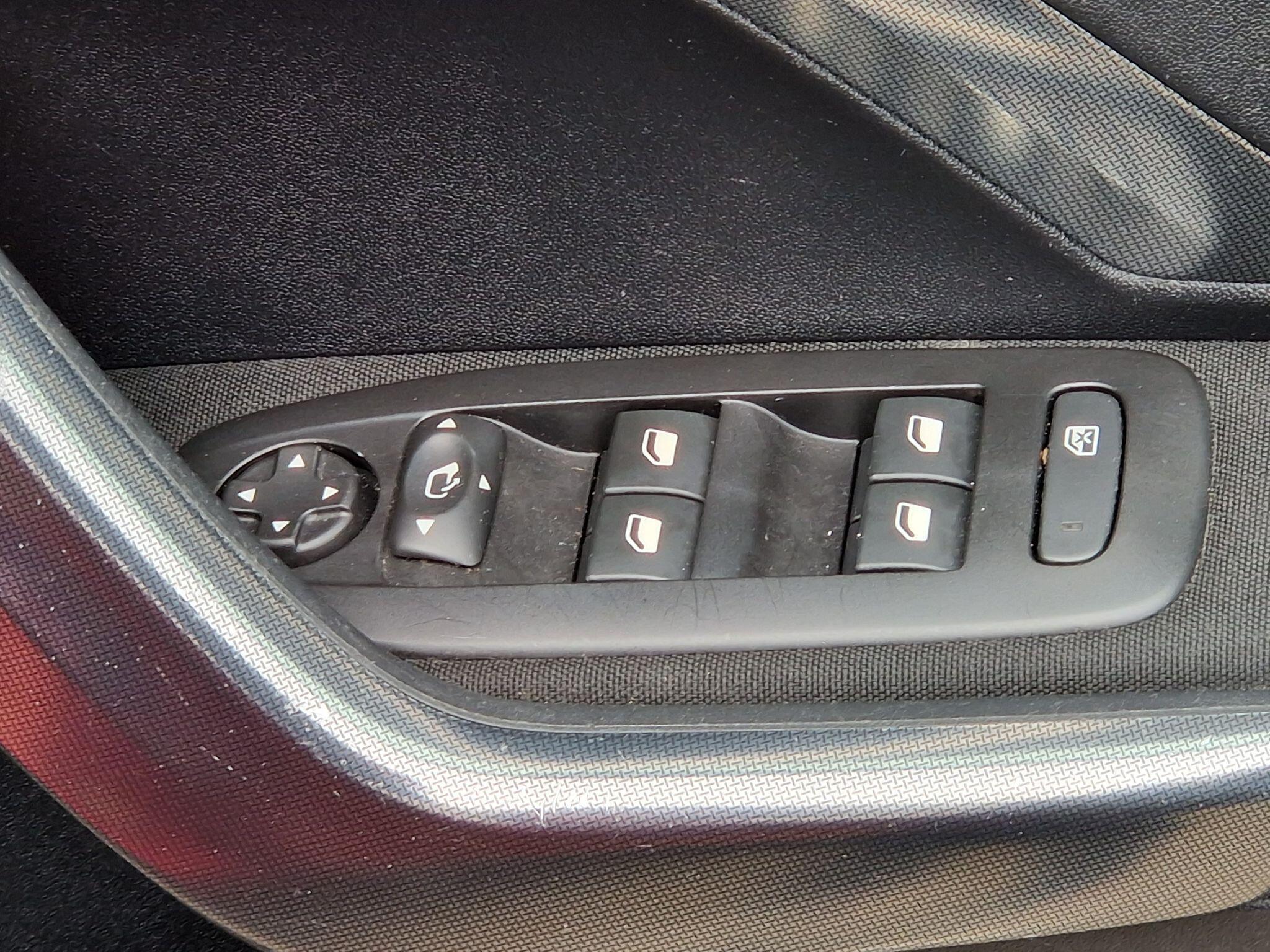 Peugeot 2008 - Image 39