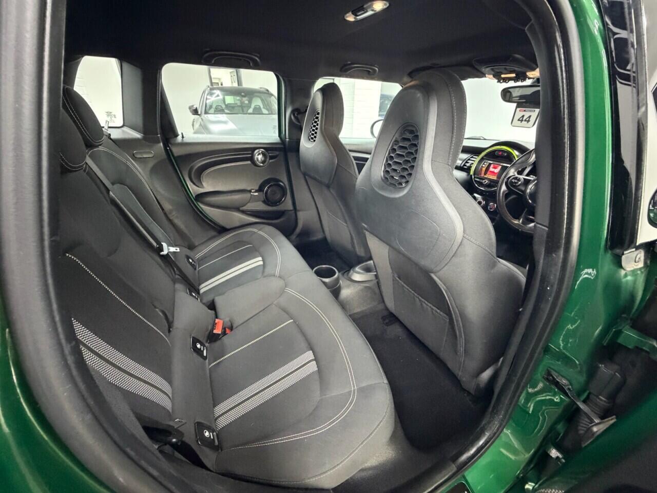 MINI Hatch - Image 15