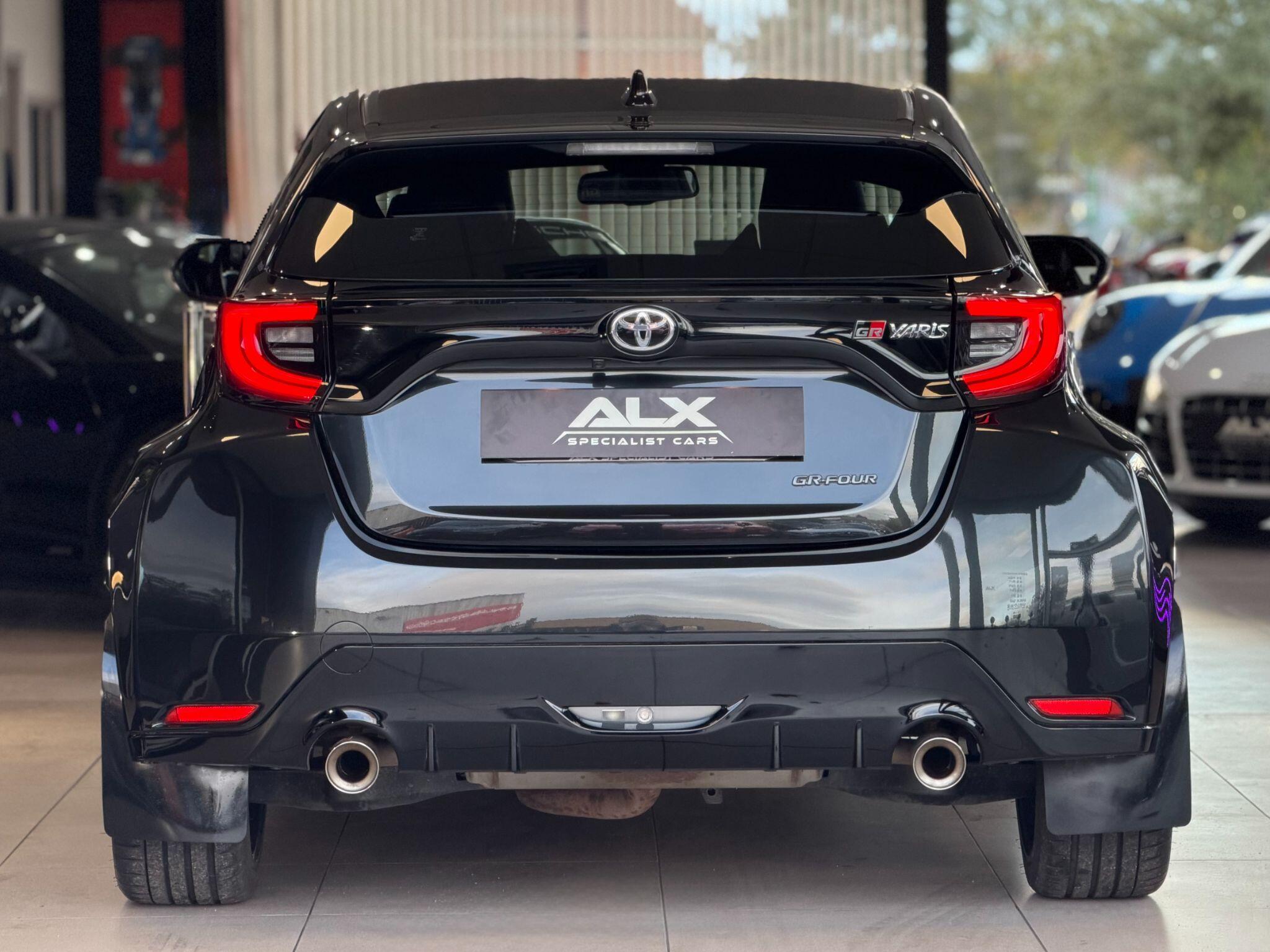 Toyota Yaris - Image 17