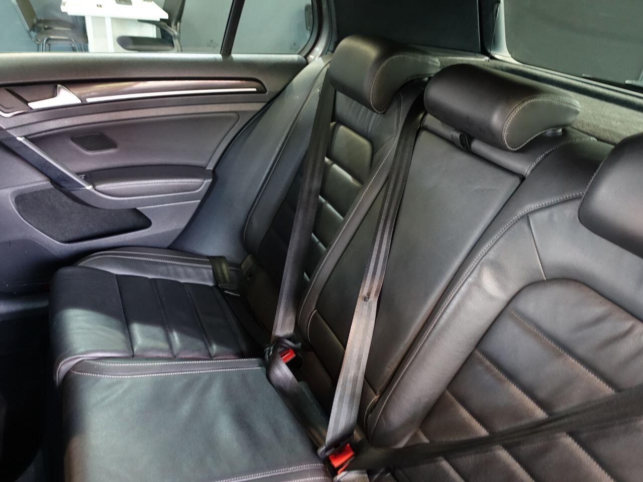 Volkswagen Golf - Image 17