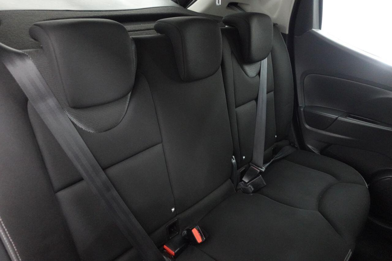 Renault Clio - Image 20
