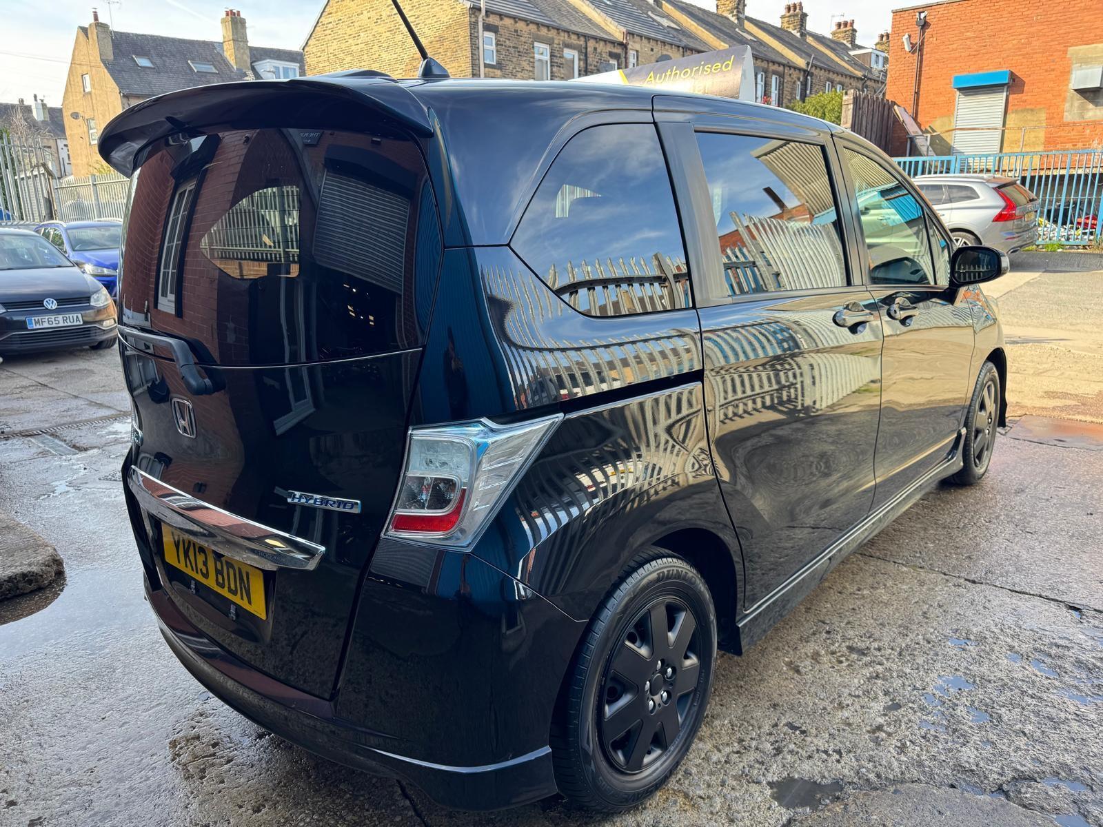 Honda Freed - Image 11