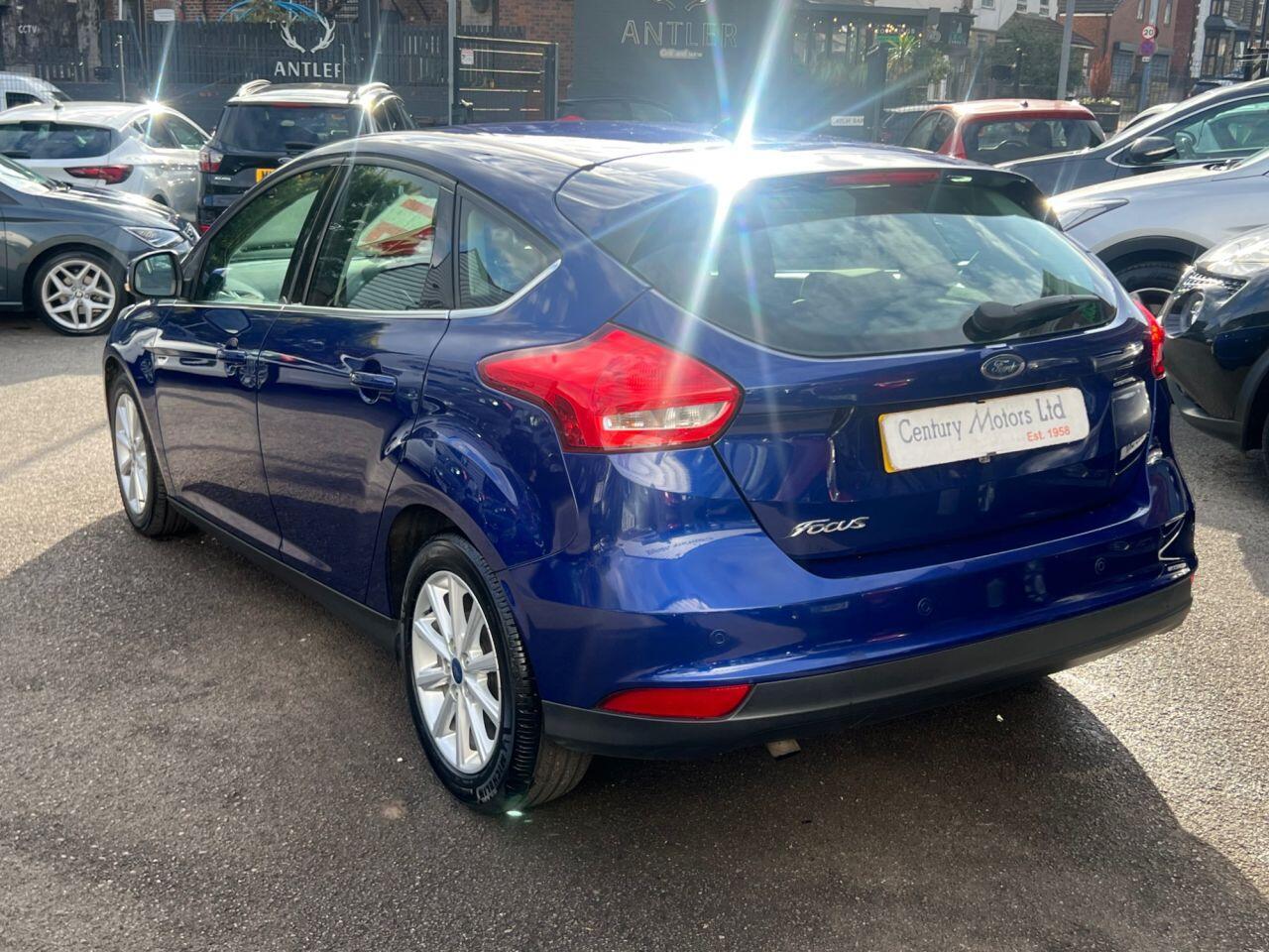 Ford Focus - Image 5