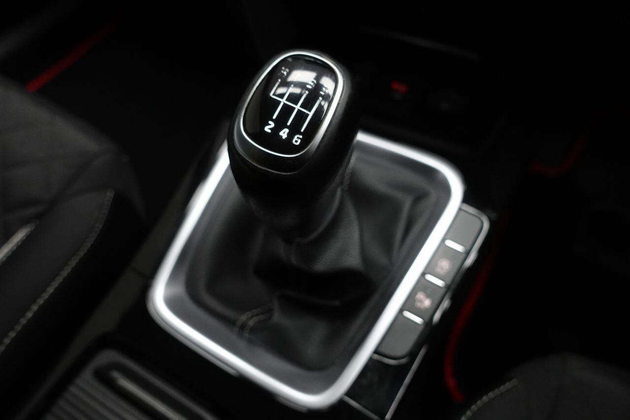 Kia ProCeed - Image 31