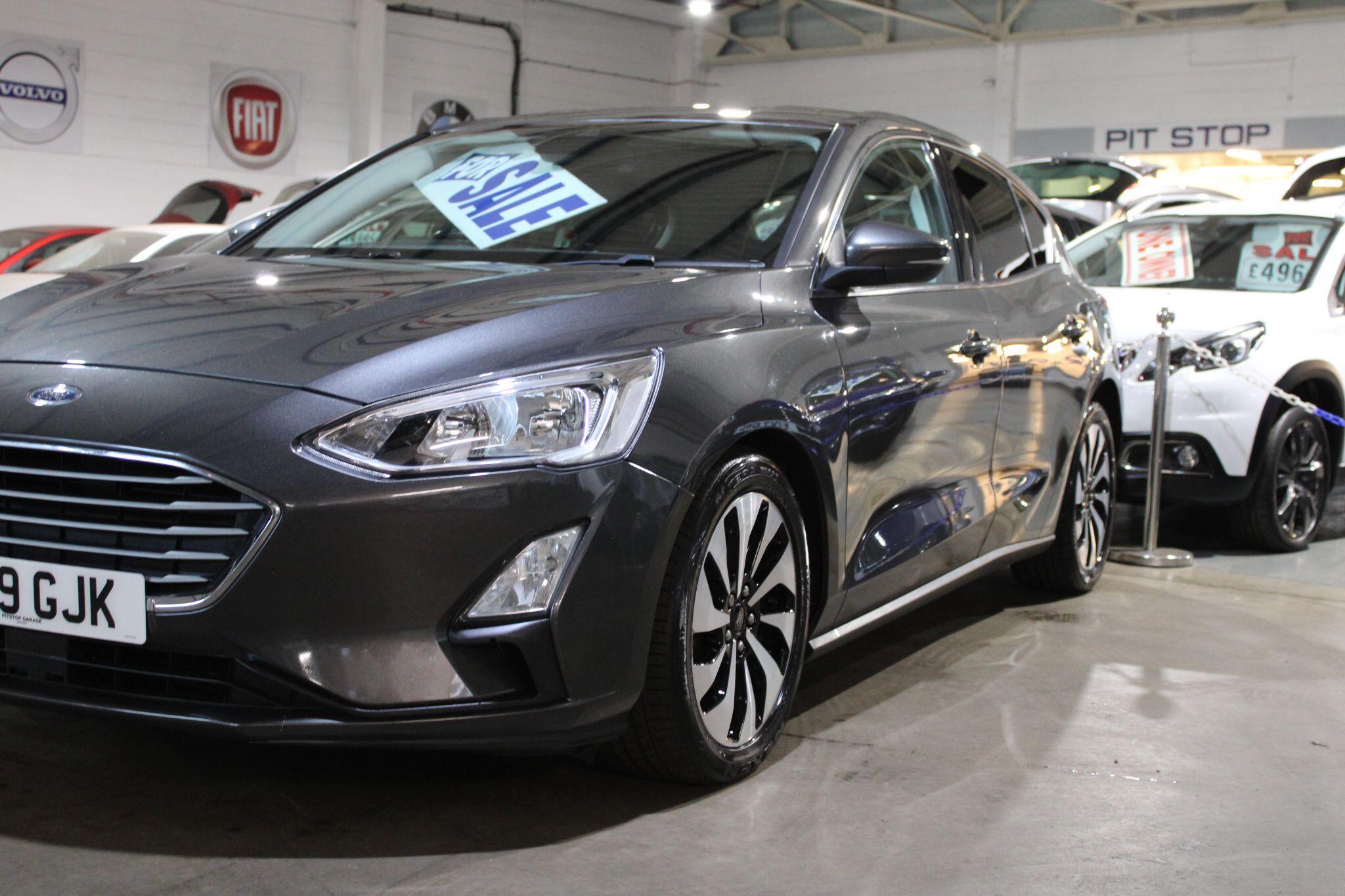 Ford Focus - Image 6