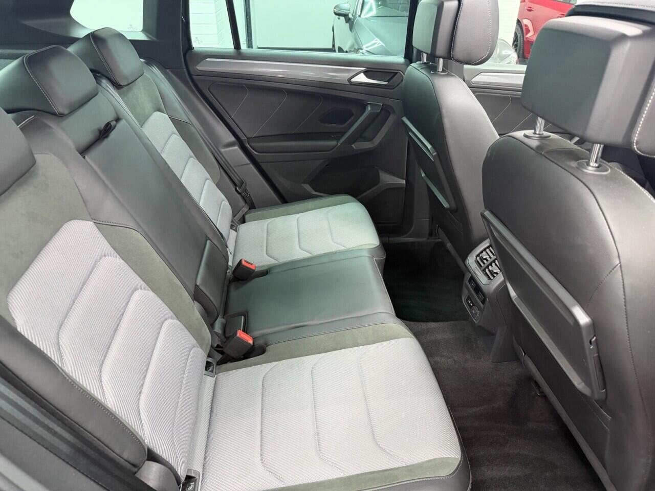 Volkswagen Tiguan - Image 19