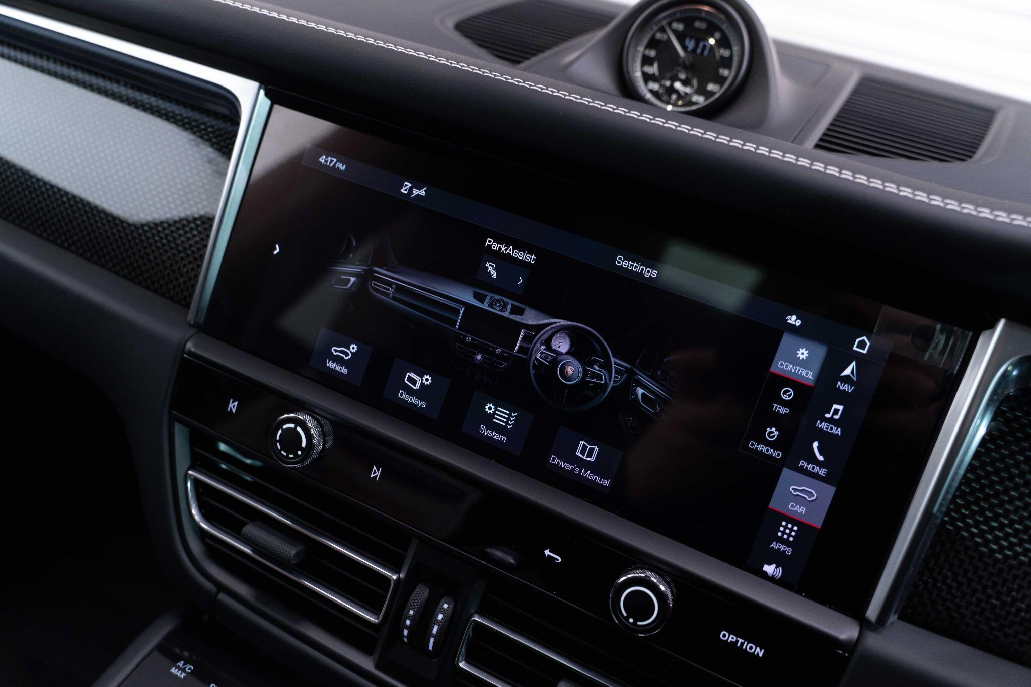 Porsche Macan - Image 34