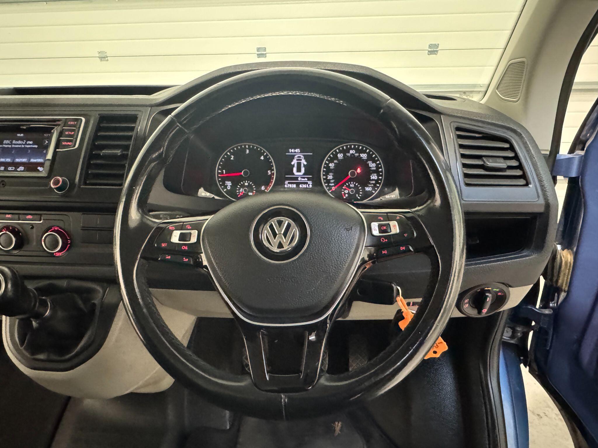 Volkswagen Transporter - Image 27