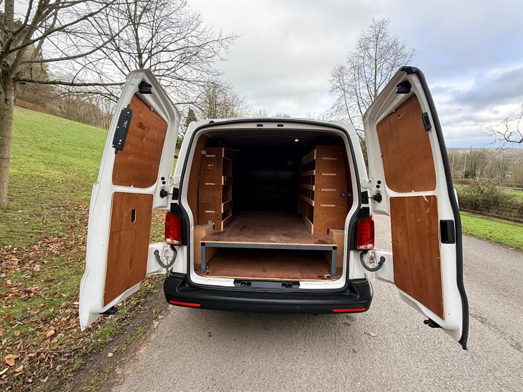 Volkswagen Transporter - Image 7