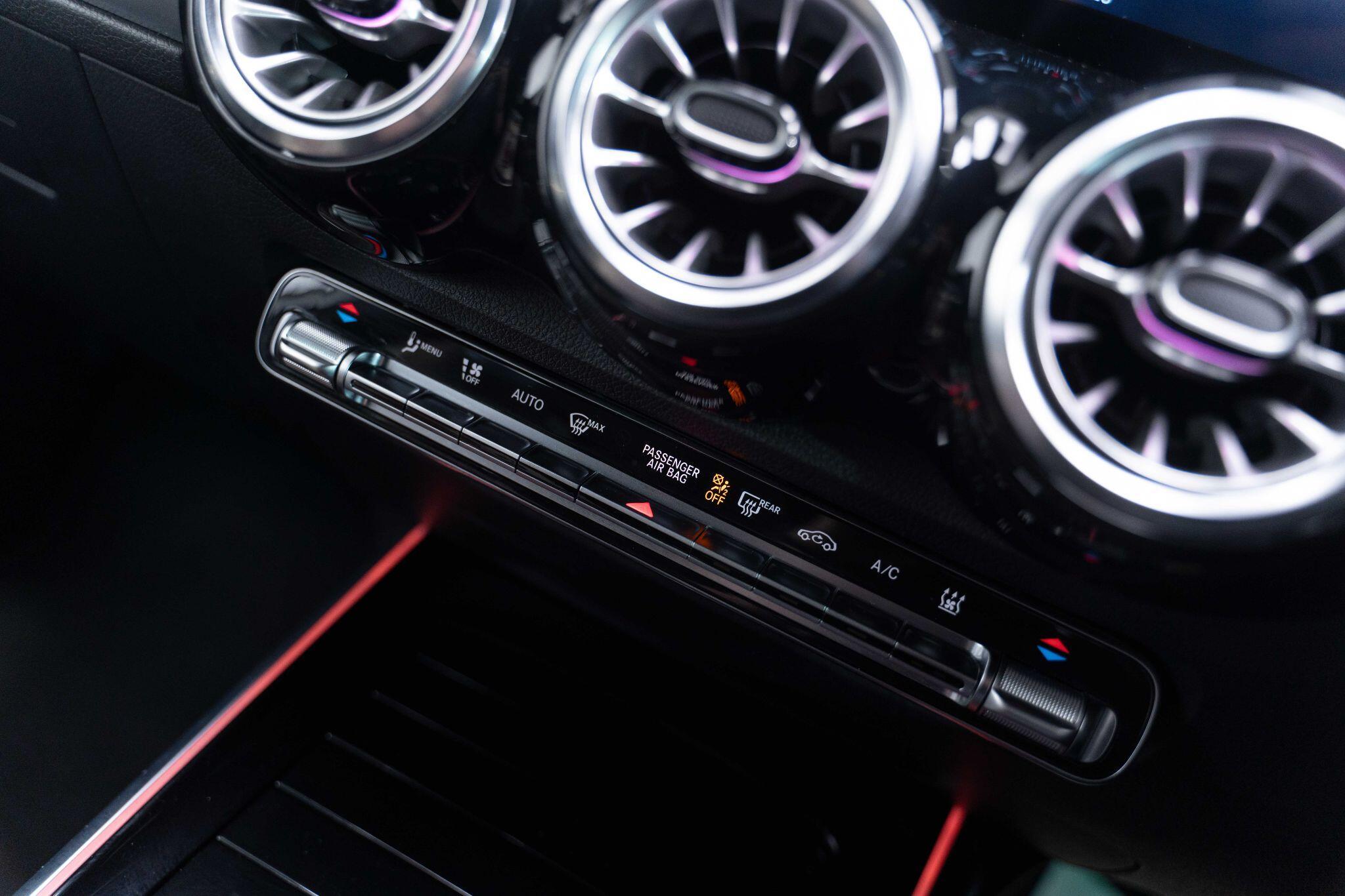 Mercedes Eqb - Image 52