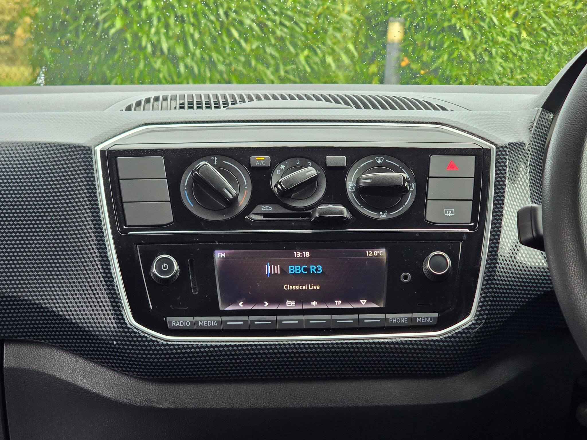 Volkswagen up! - Image 6