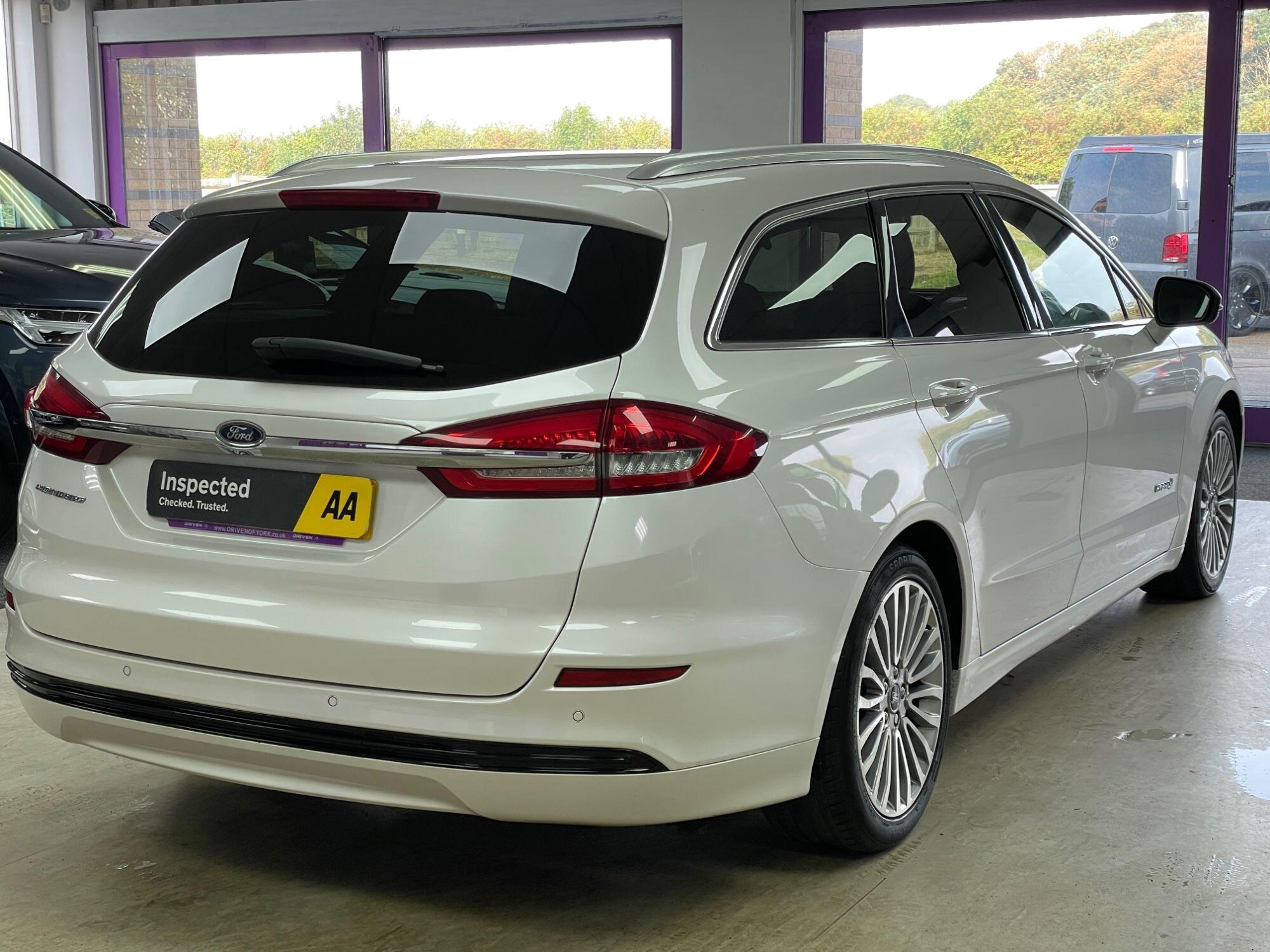Ford Mondeo - Image 10