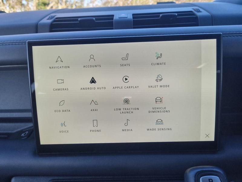 Land Rover Defender 90 - Image 19