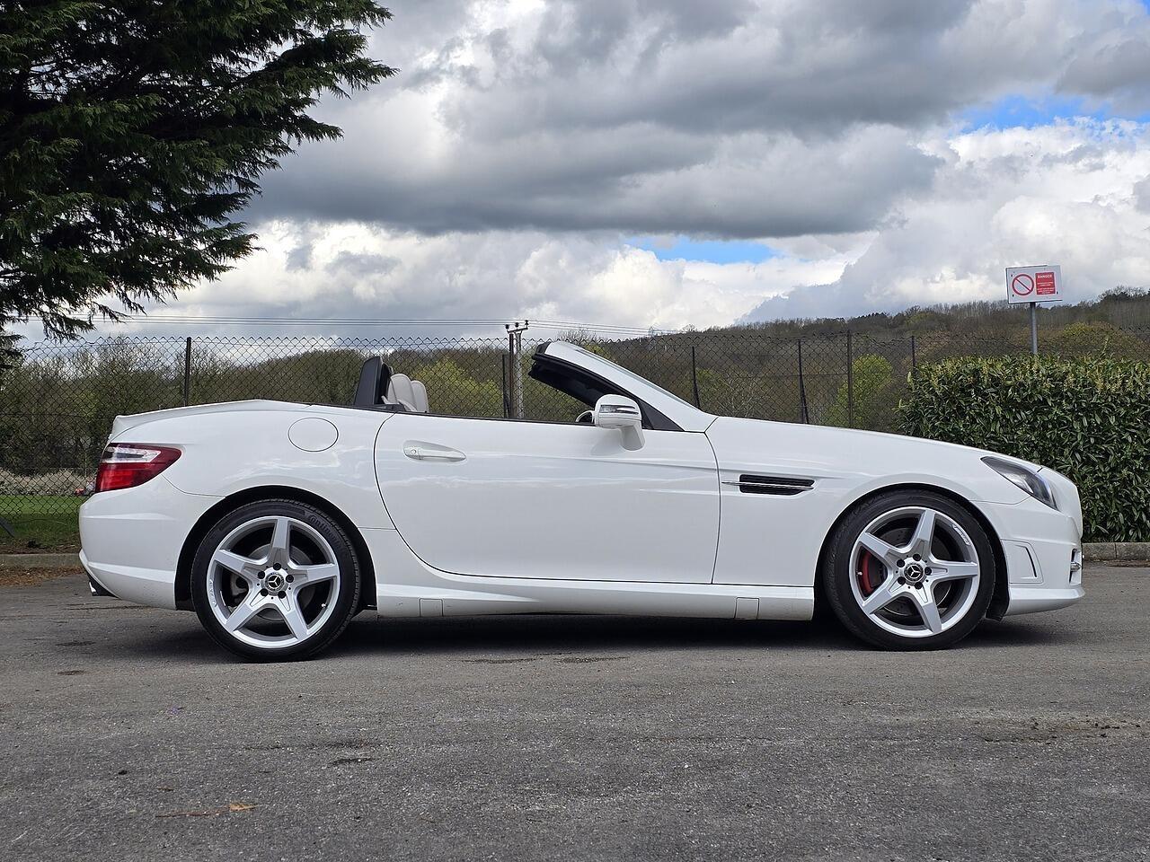 Mercedes SLK - Image 11