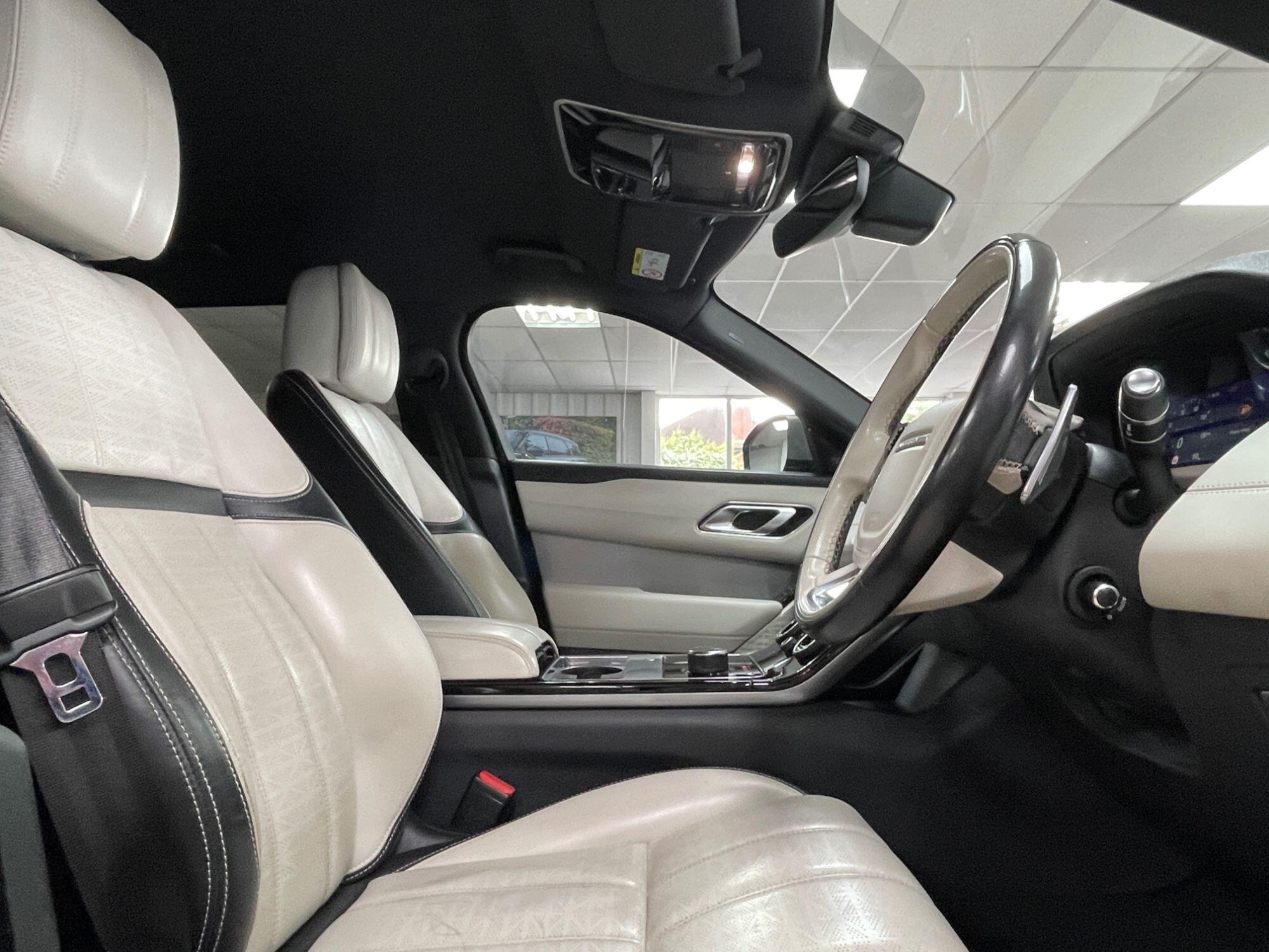 Land Rover Range Rover Velar - Image 24