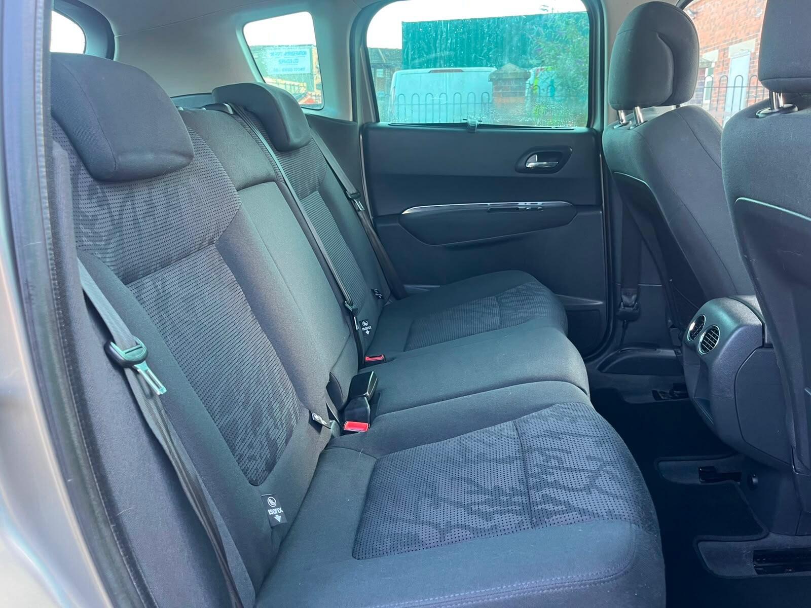 Peugeot 3008 - Image 10