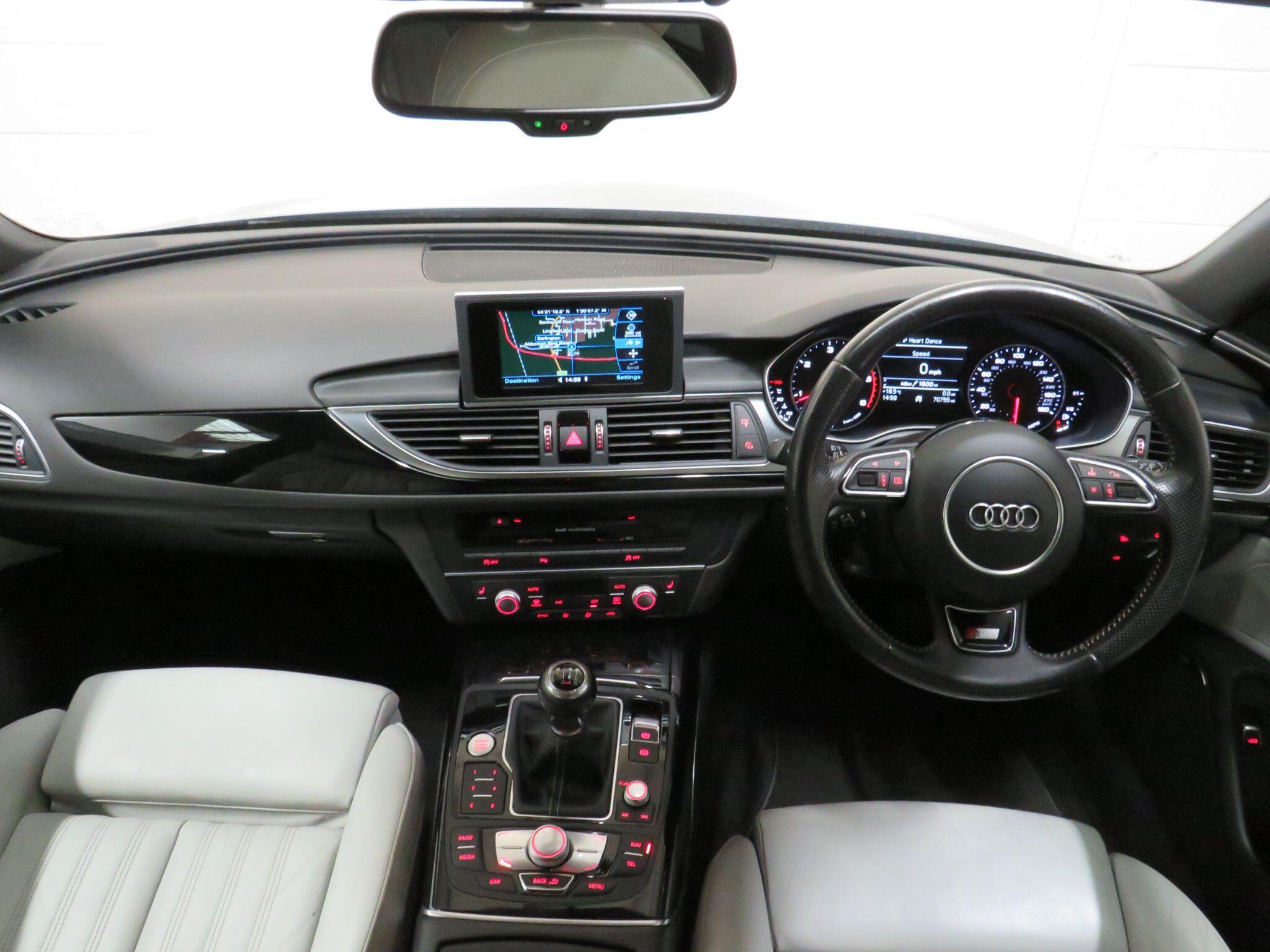 Audi A6 Avant - Image 13