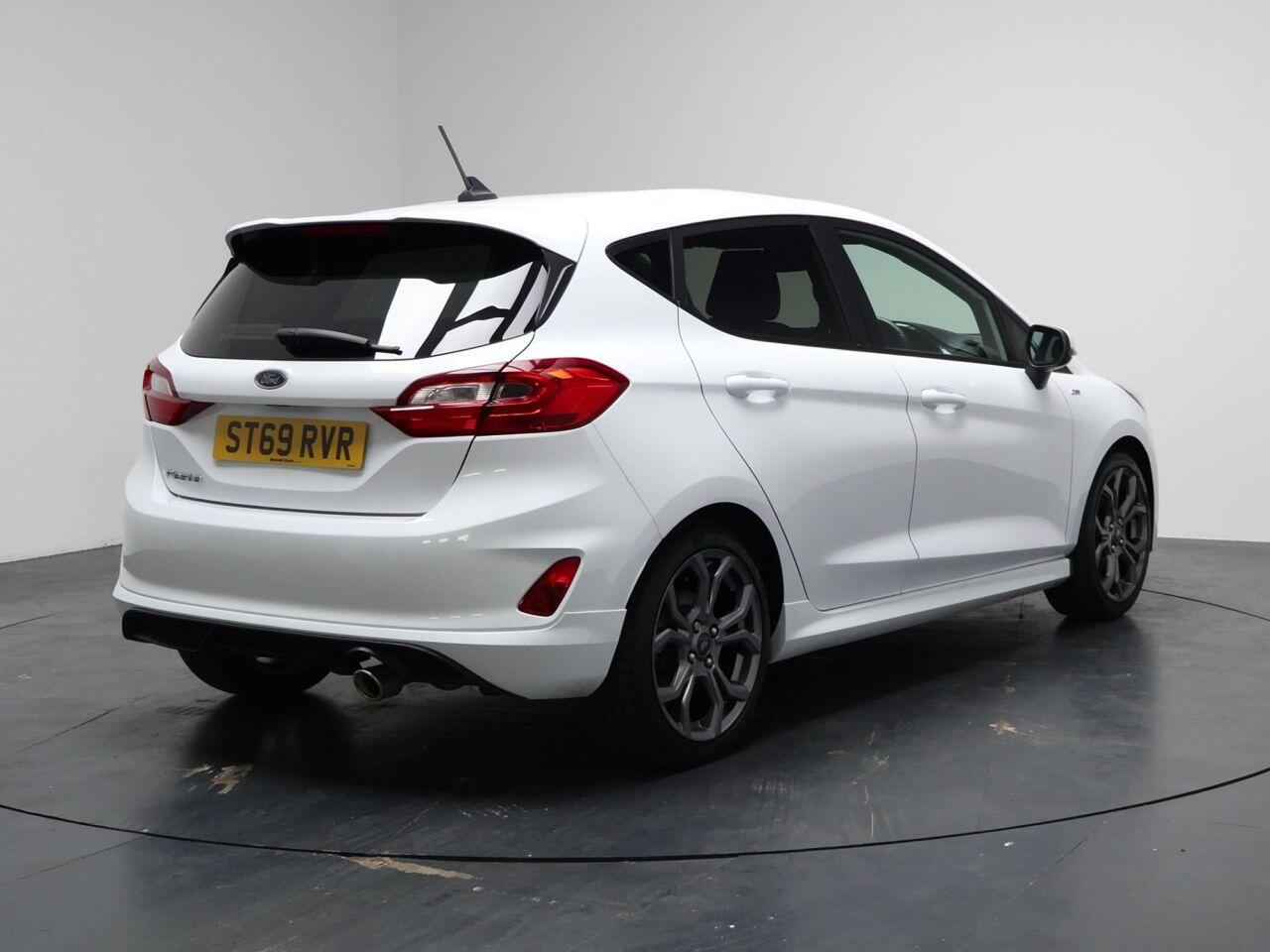 Ford Fiesta - Image 12