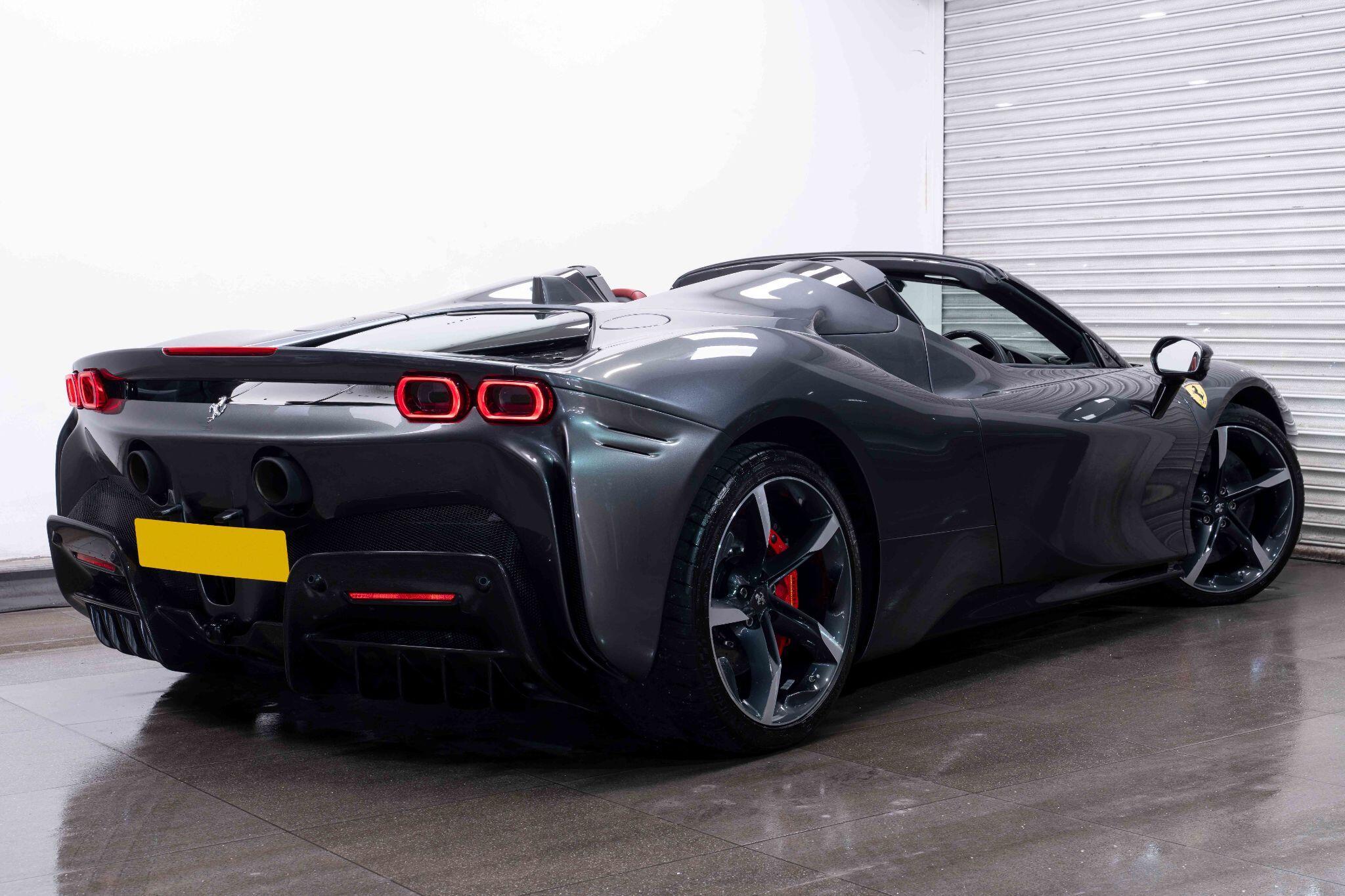 Ferrari SF90 Spider - Image 2