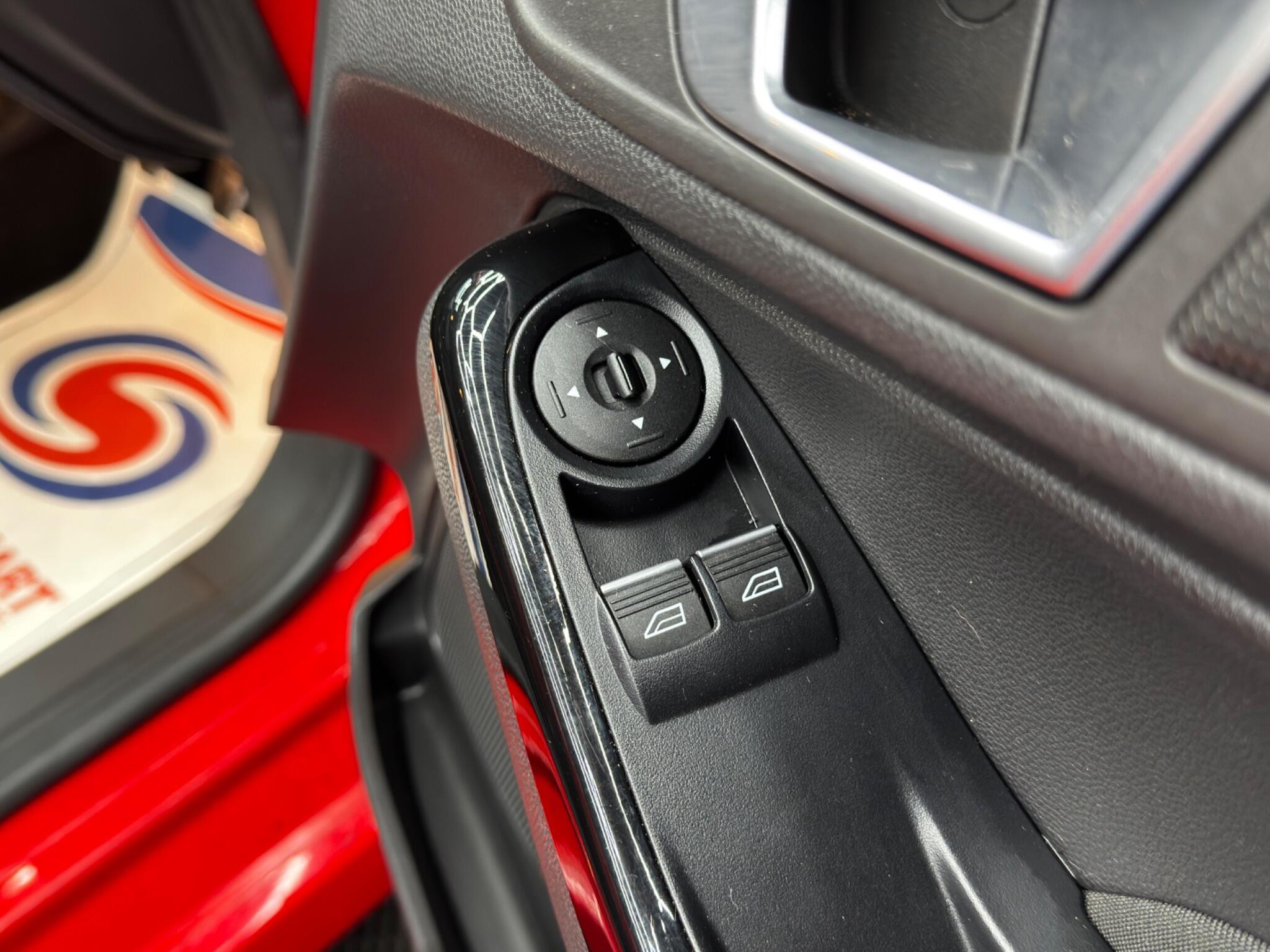 Ford Fiesta - Image 18