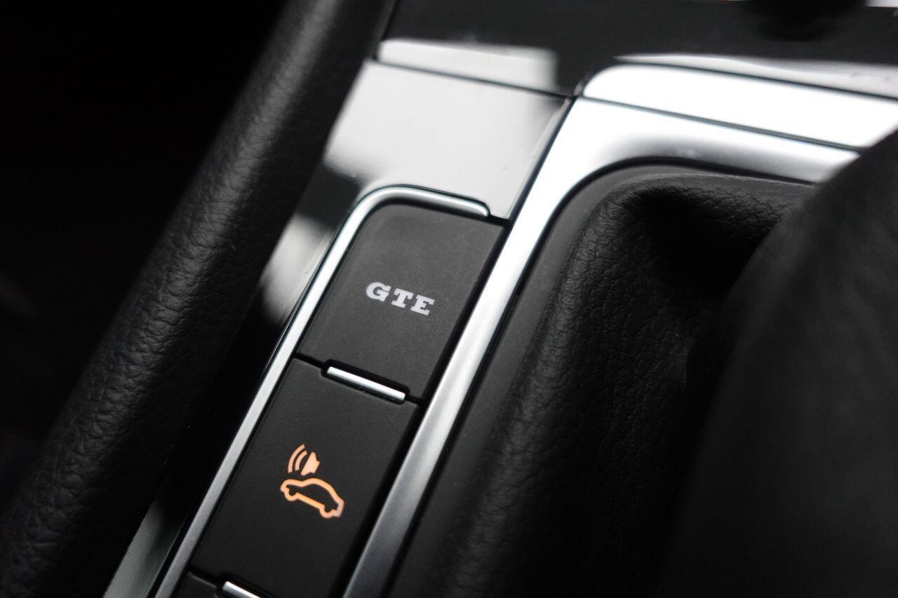 Volkswagen Golf - Image 57