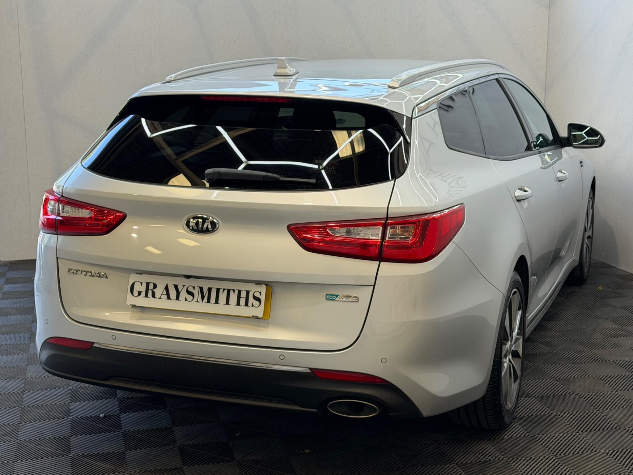 Kia Optima - Image 9