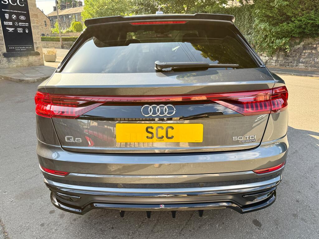 Audi Q8 - Image 9