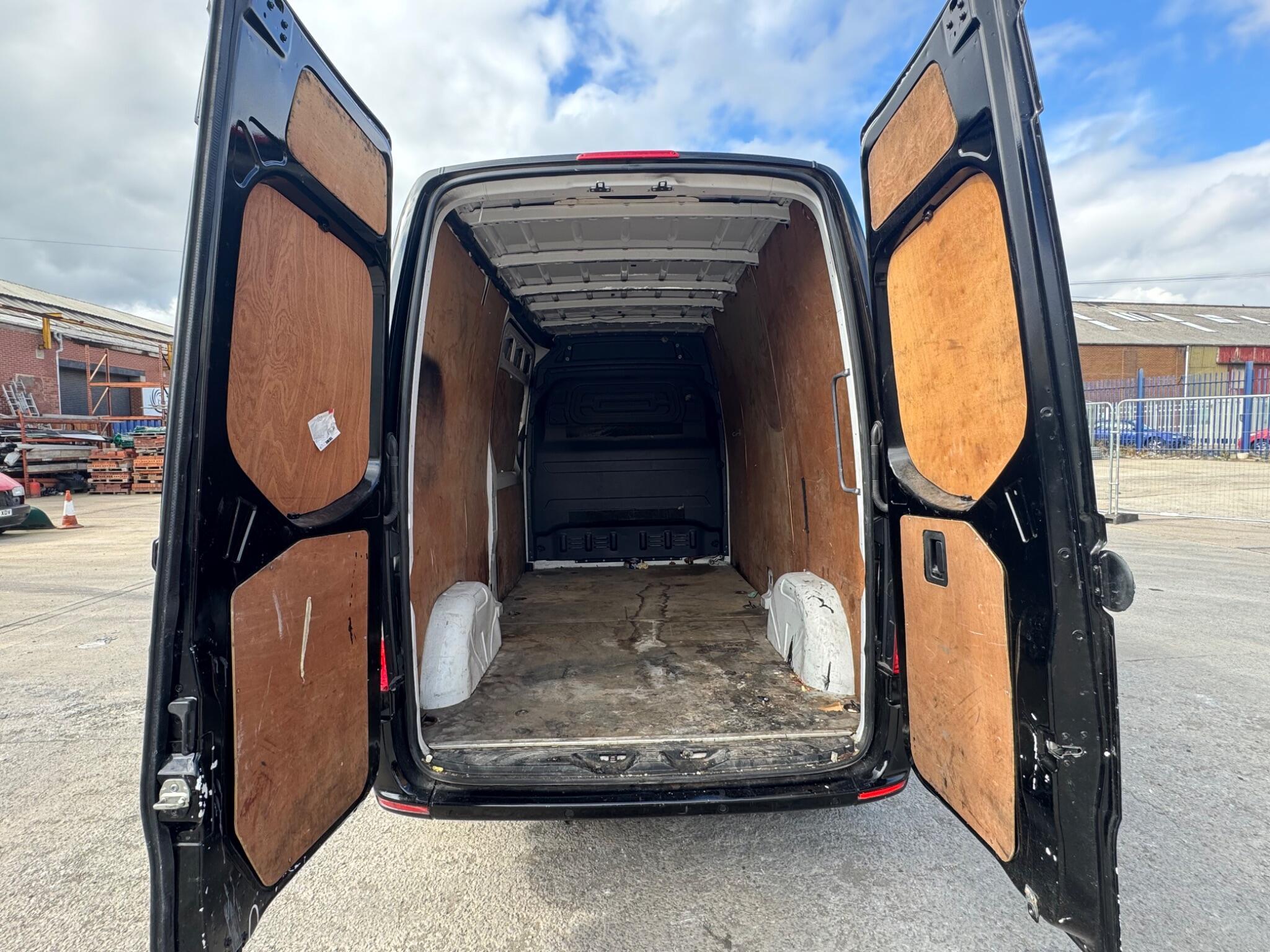 Mercedes Sprinter - Image 7