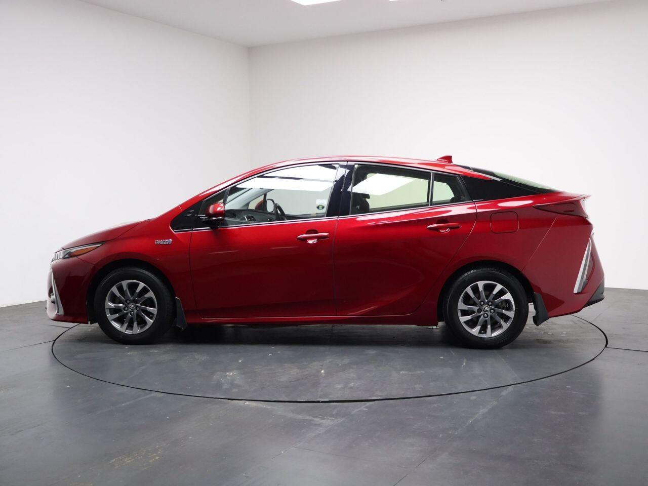 Toyota Prius - Image 8