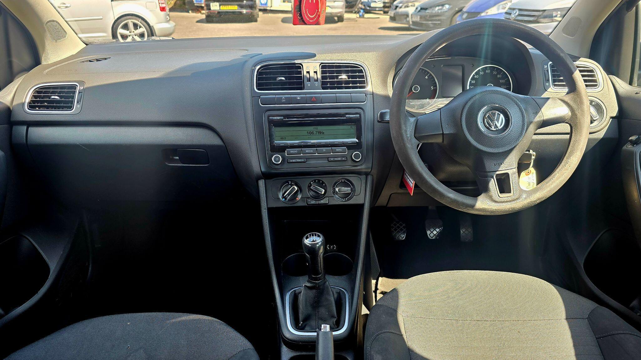 Volkswagen Polo - Image 19