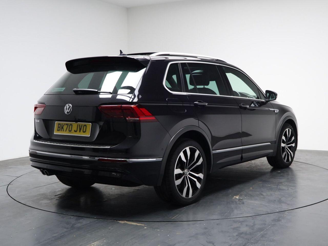 Volkswagen Tiguan - Image 10