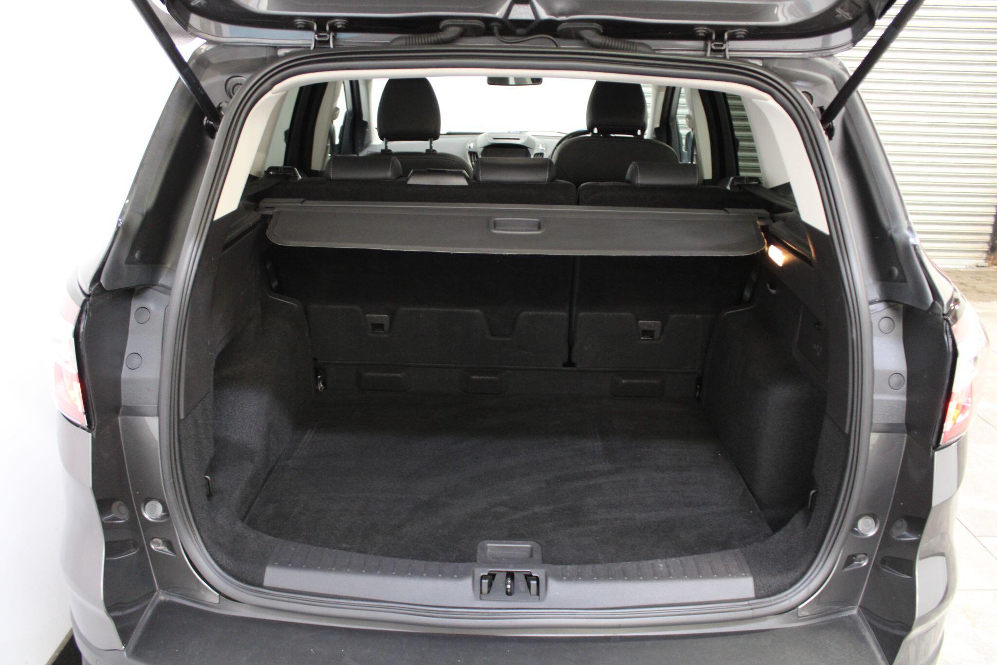 Ford Kuga - Image 16