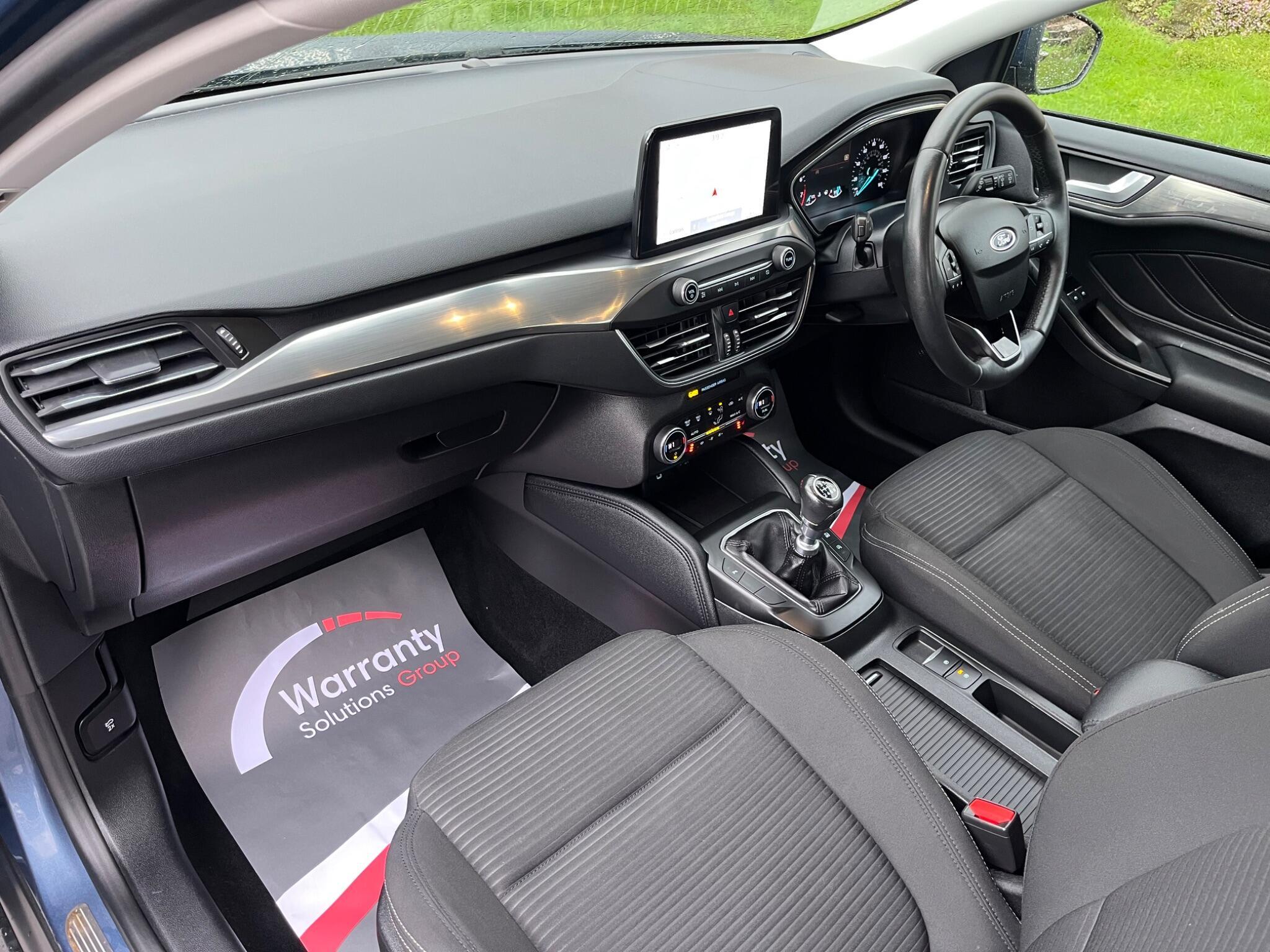 Ford Focus - Image 13