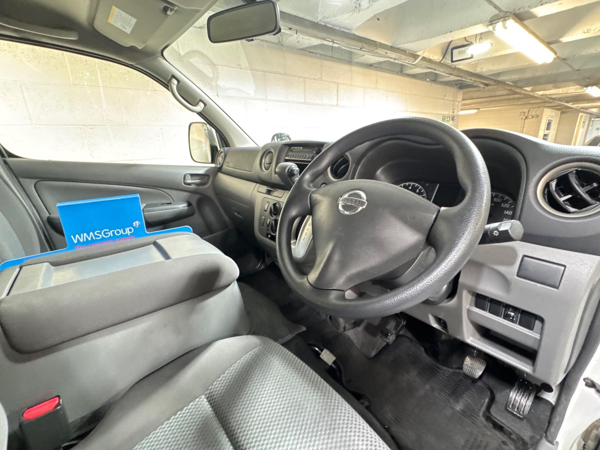 Nissan NV300 - Image 9
