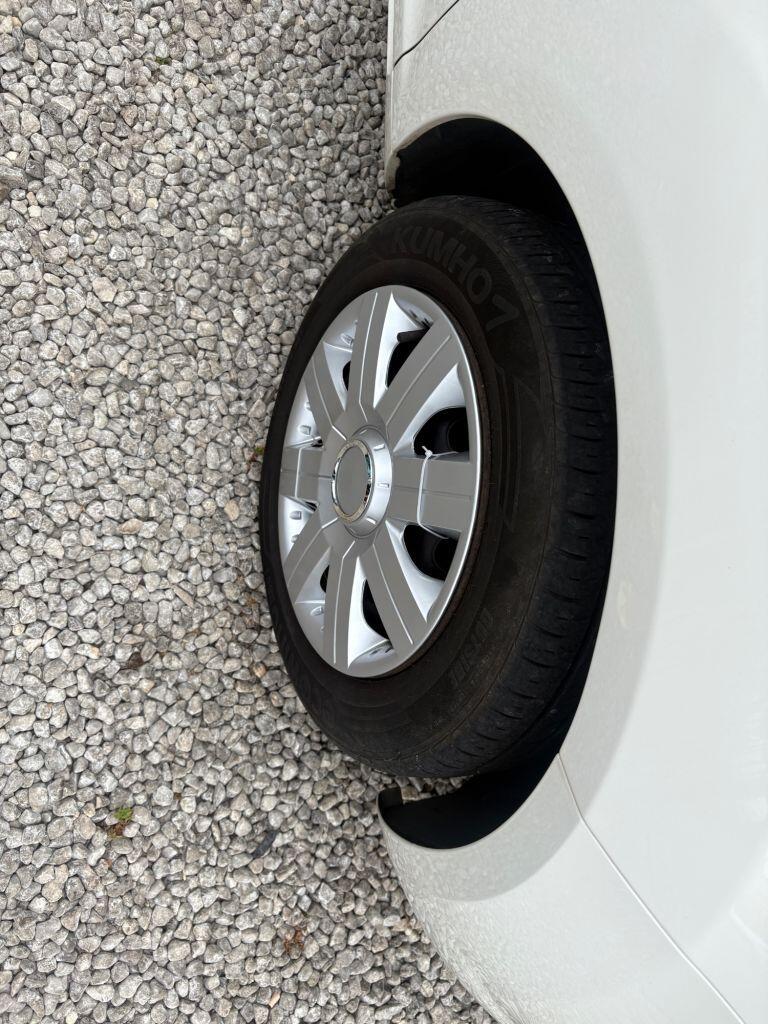 Ford KA - Image 15